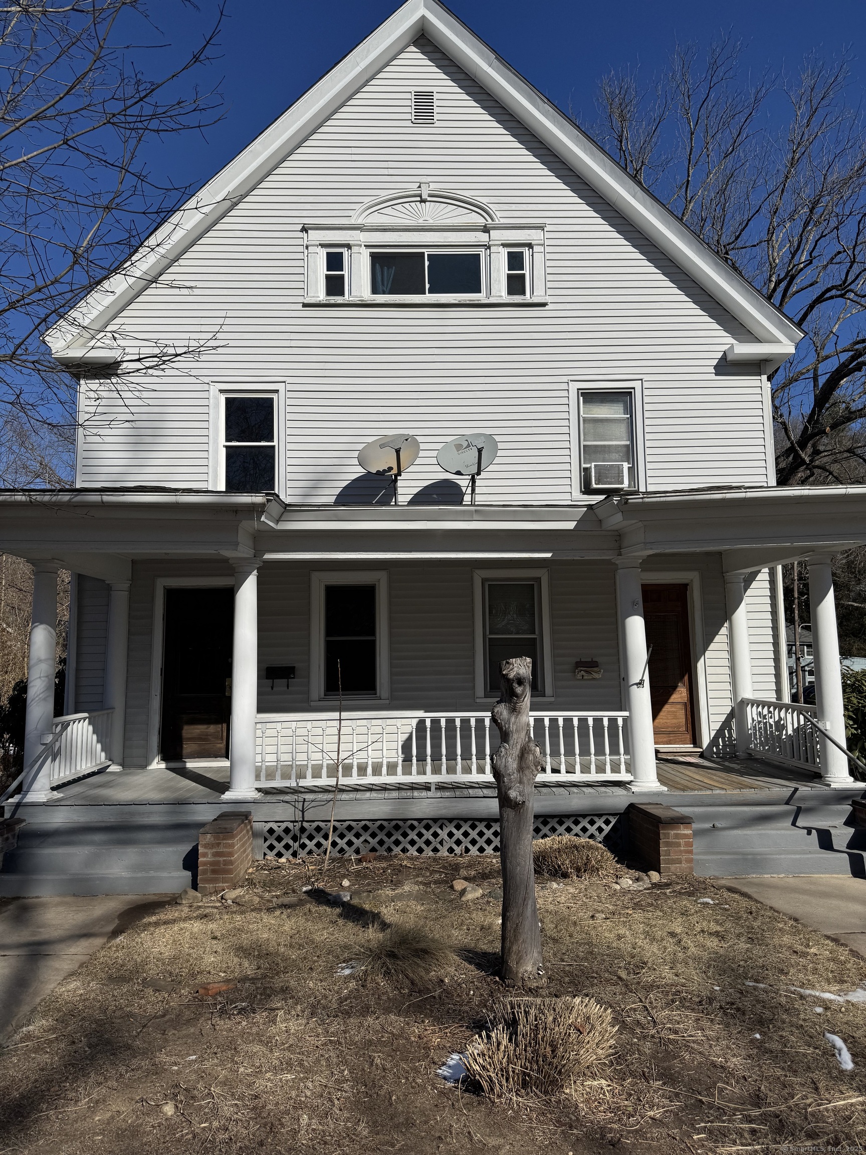1740 Farmington Avenue Property Photo 1