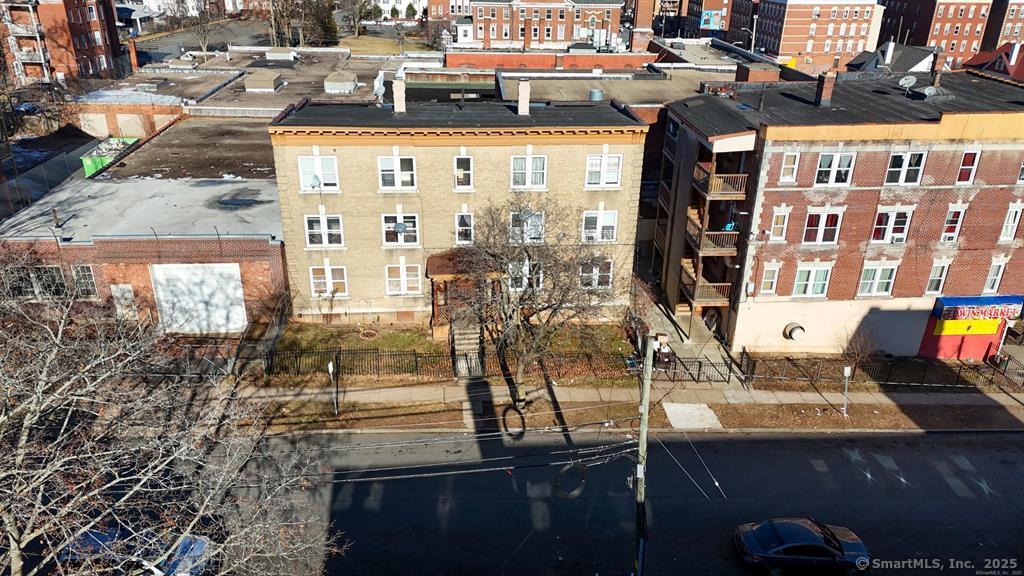 1087 Broad Street Property Photo 2
