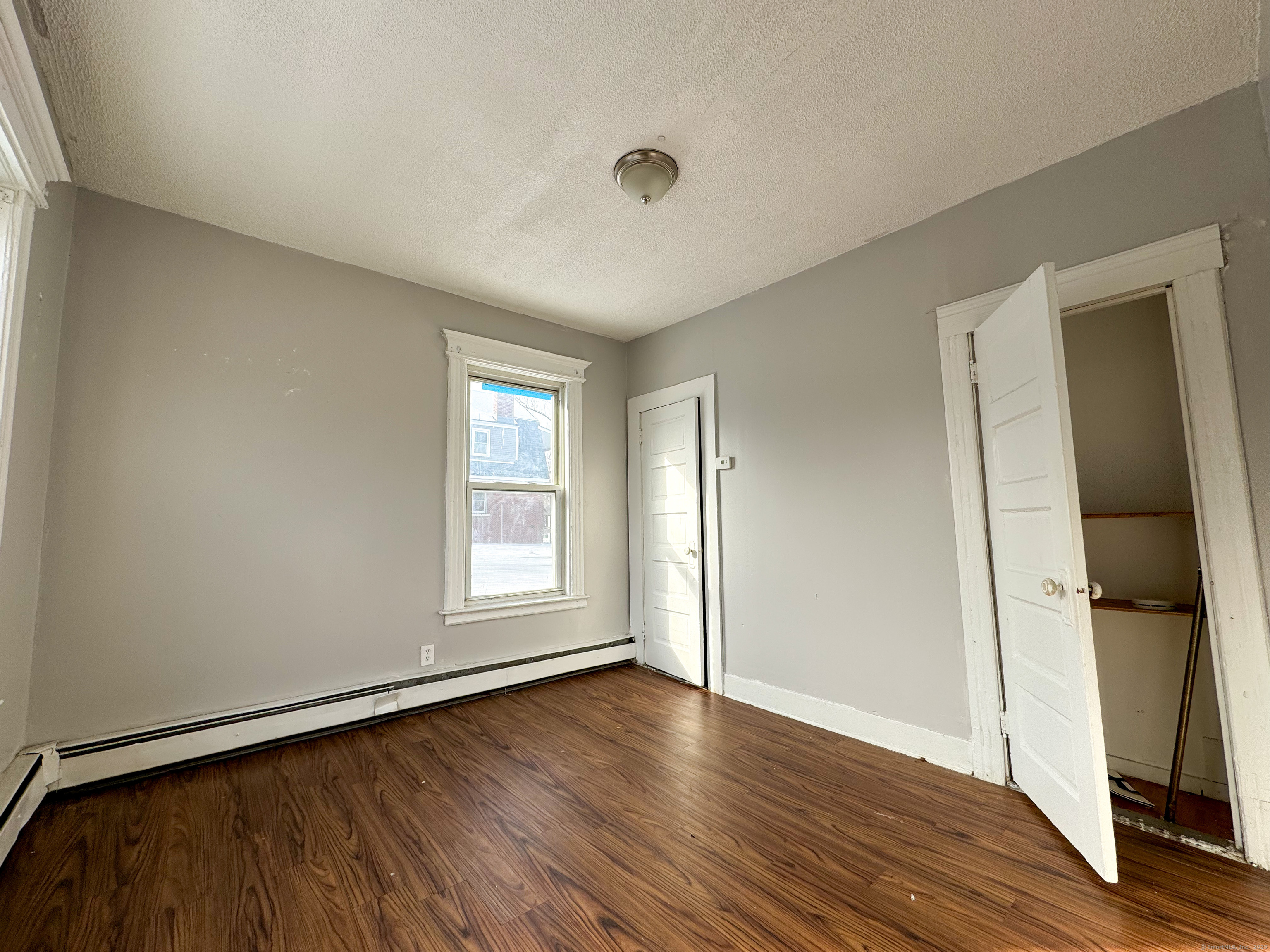 1087 Broad Street Property Photo 6