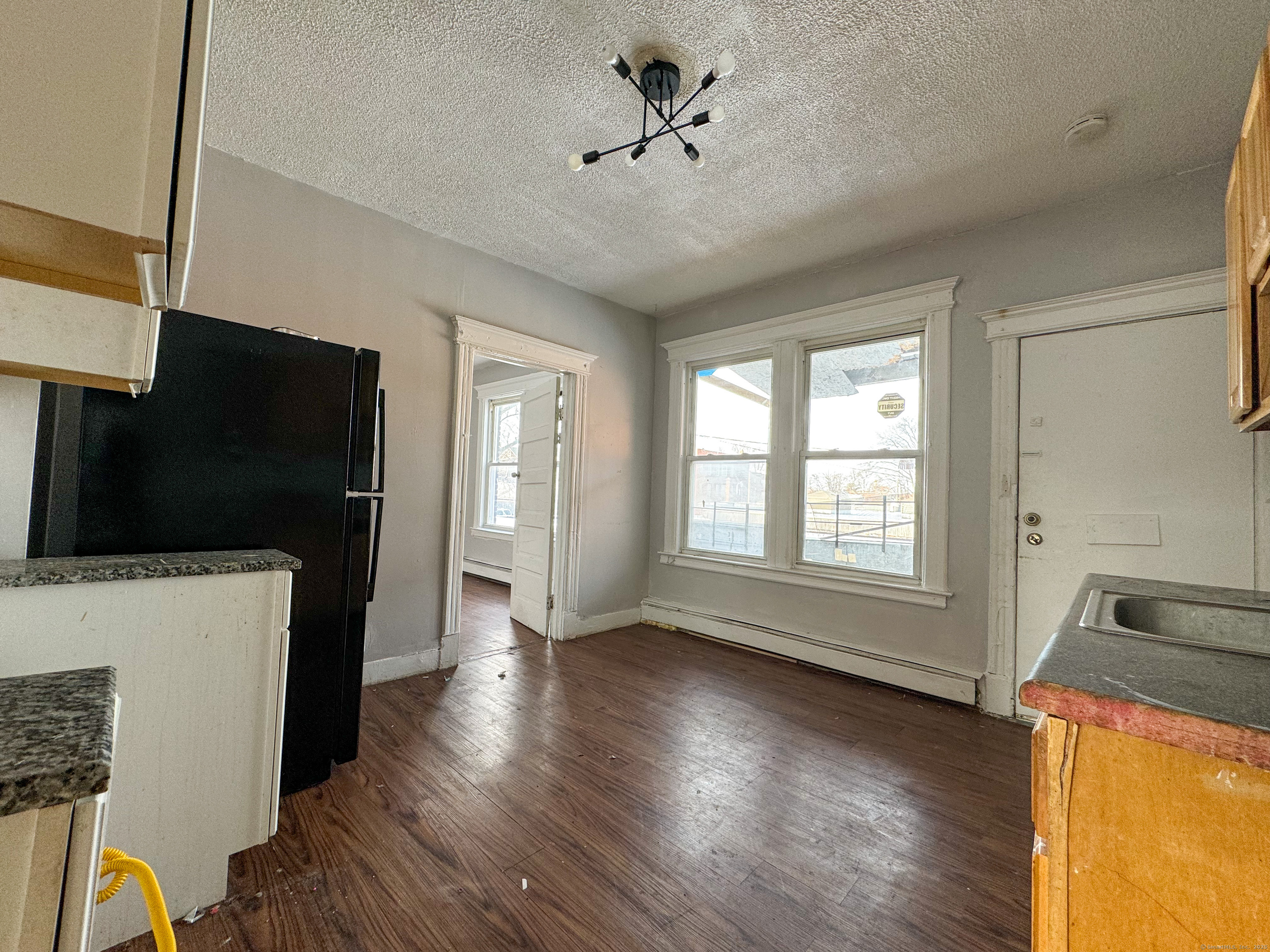 1087 Broad Street Property Photo 9