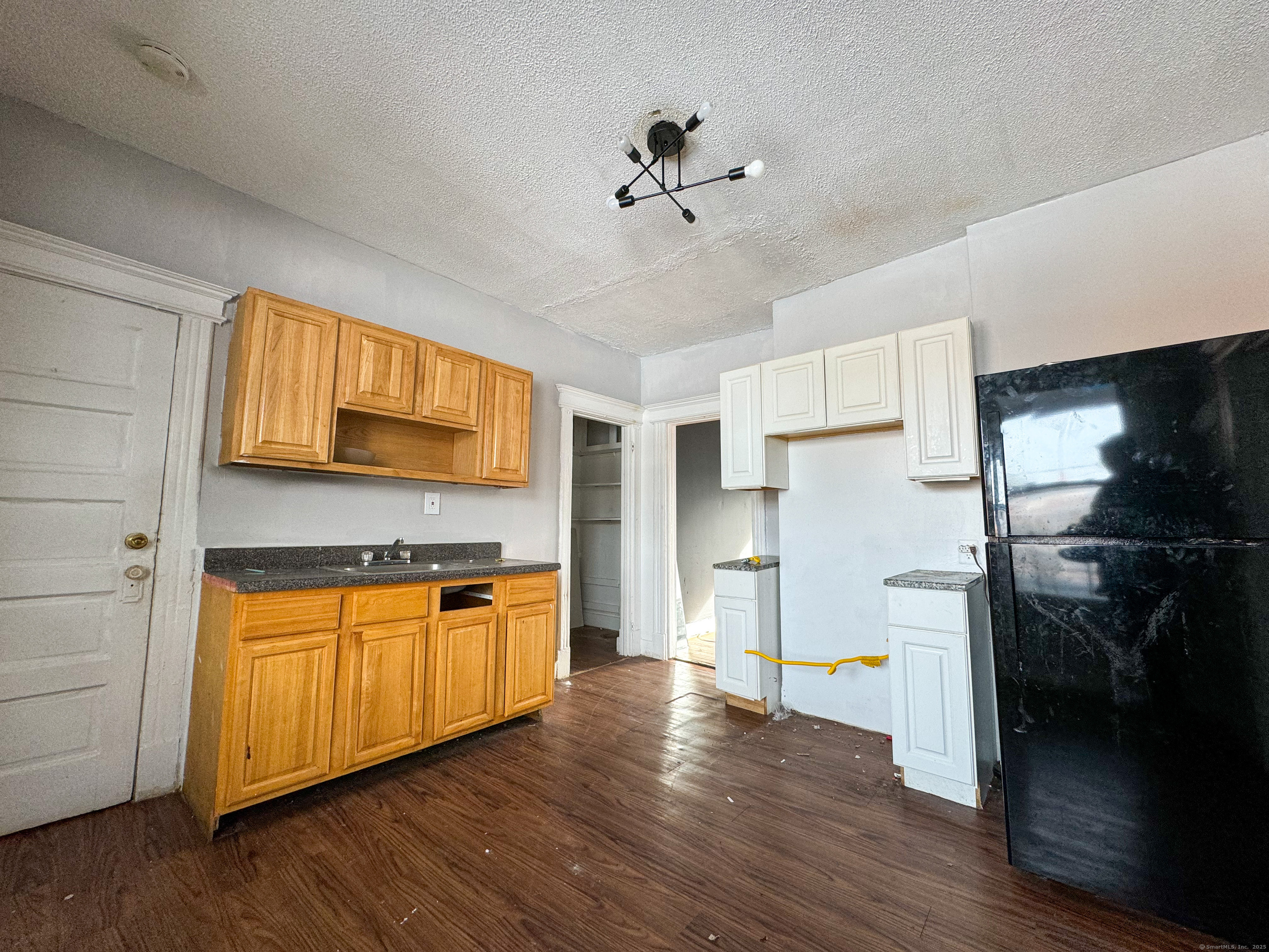 1087 Broad Street Property Photo 10