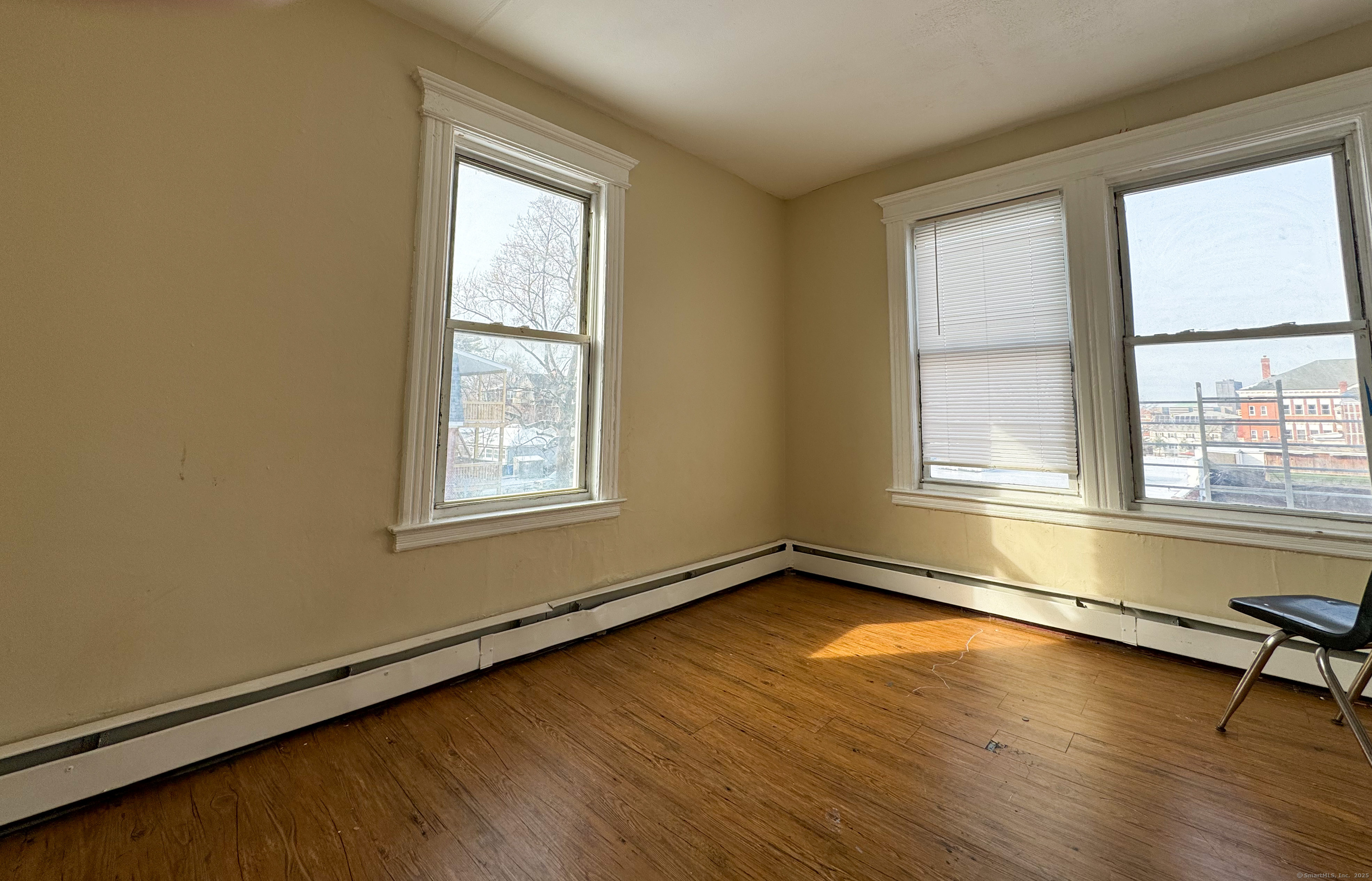 1087 Broad Street Property Photo 14