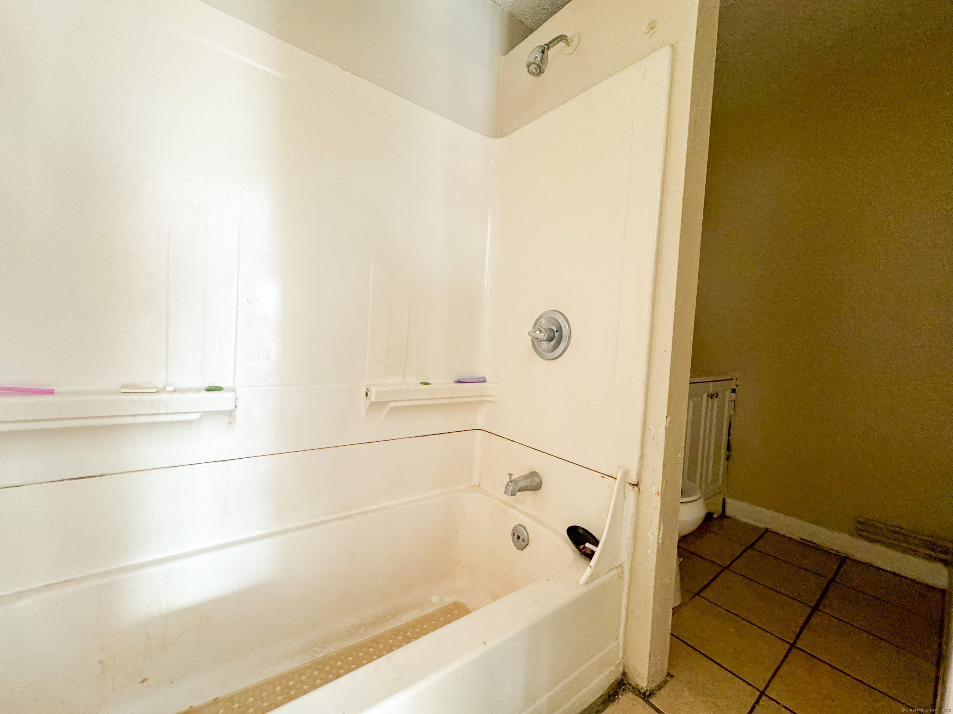 1087 Broad Street Property Photo 16