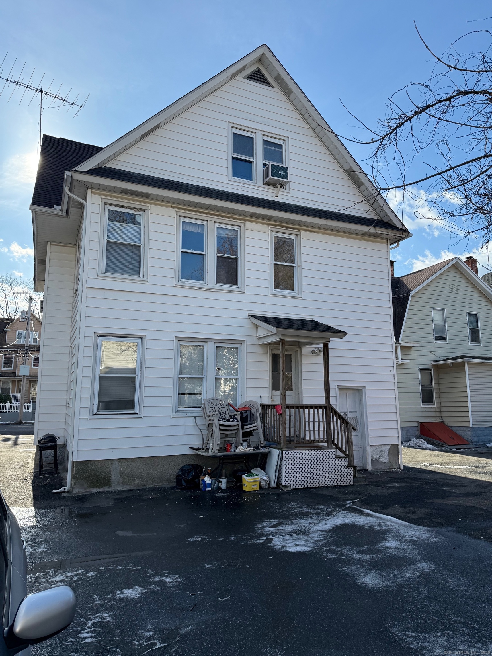 724 Capitol Avenue Property Photo 2