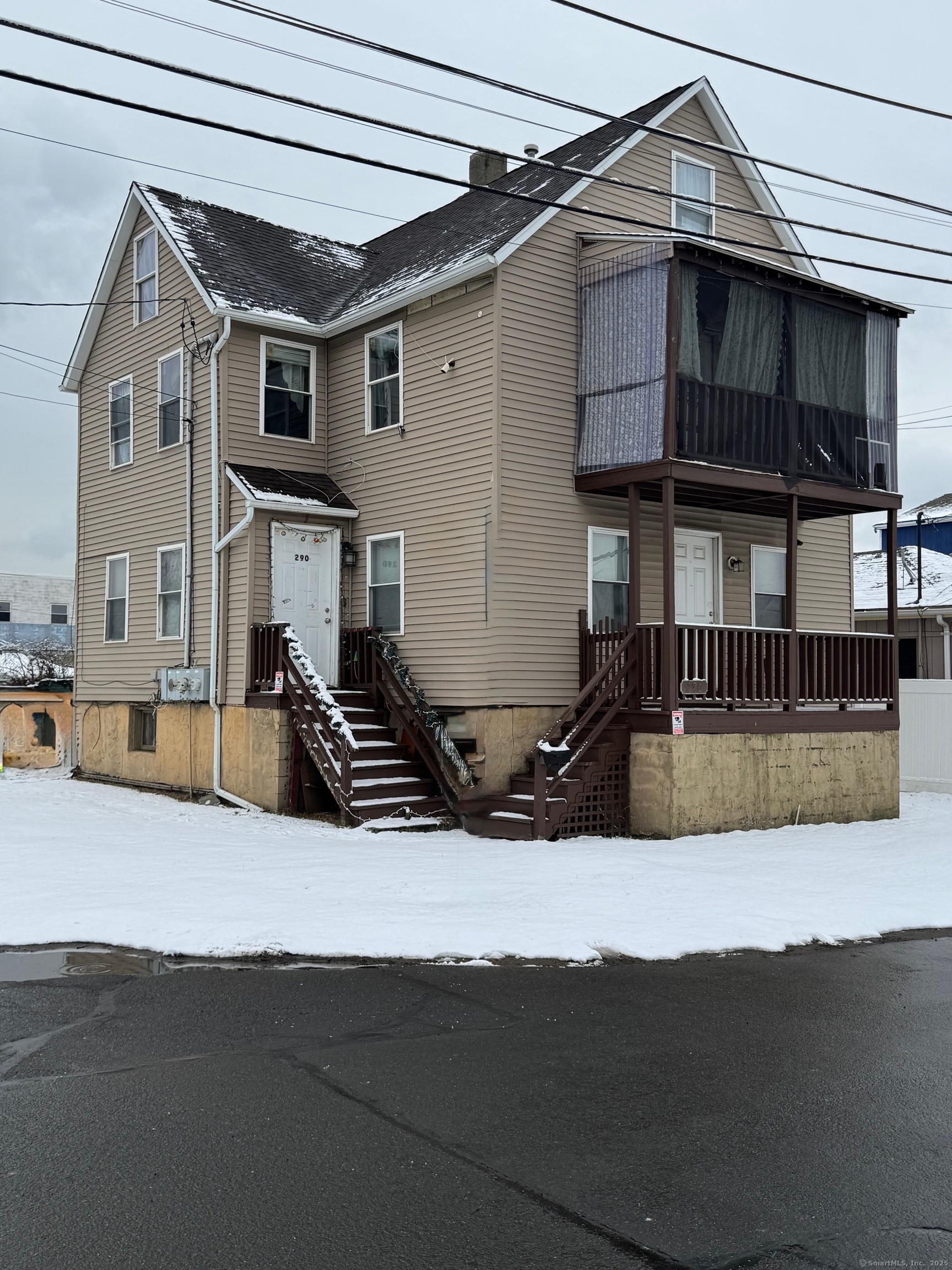 290 Adams St Property Photo 1