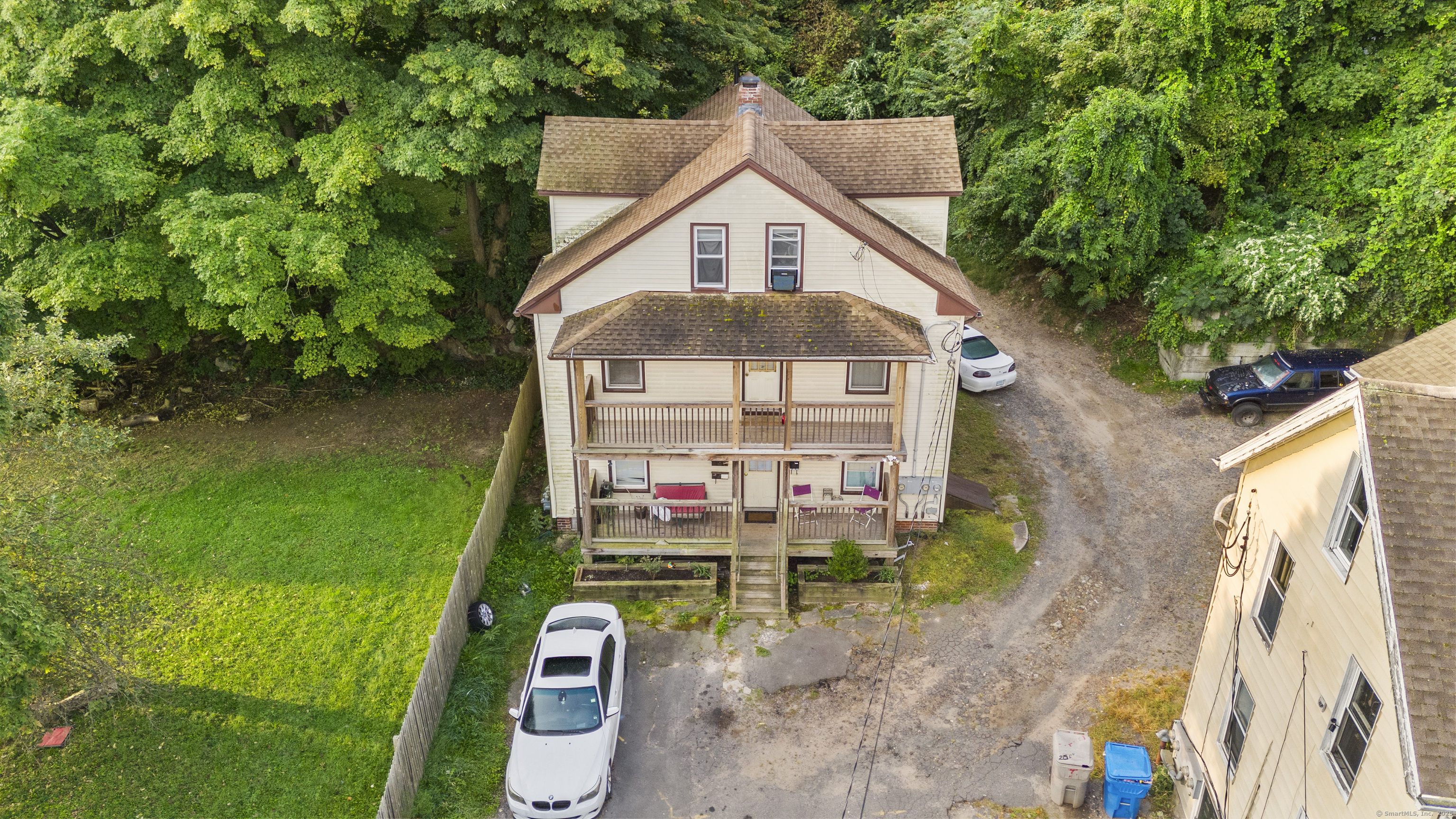211 Park Street Property Photo 4