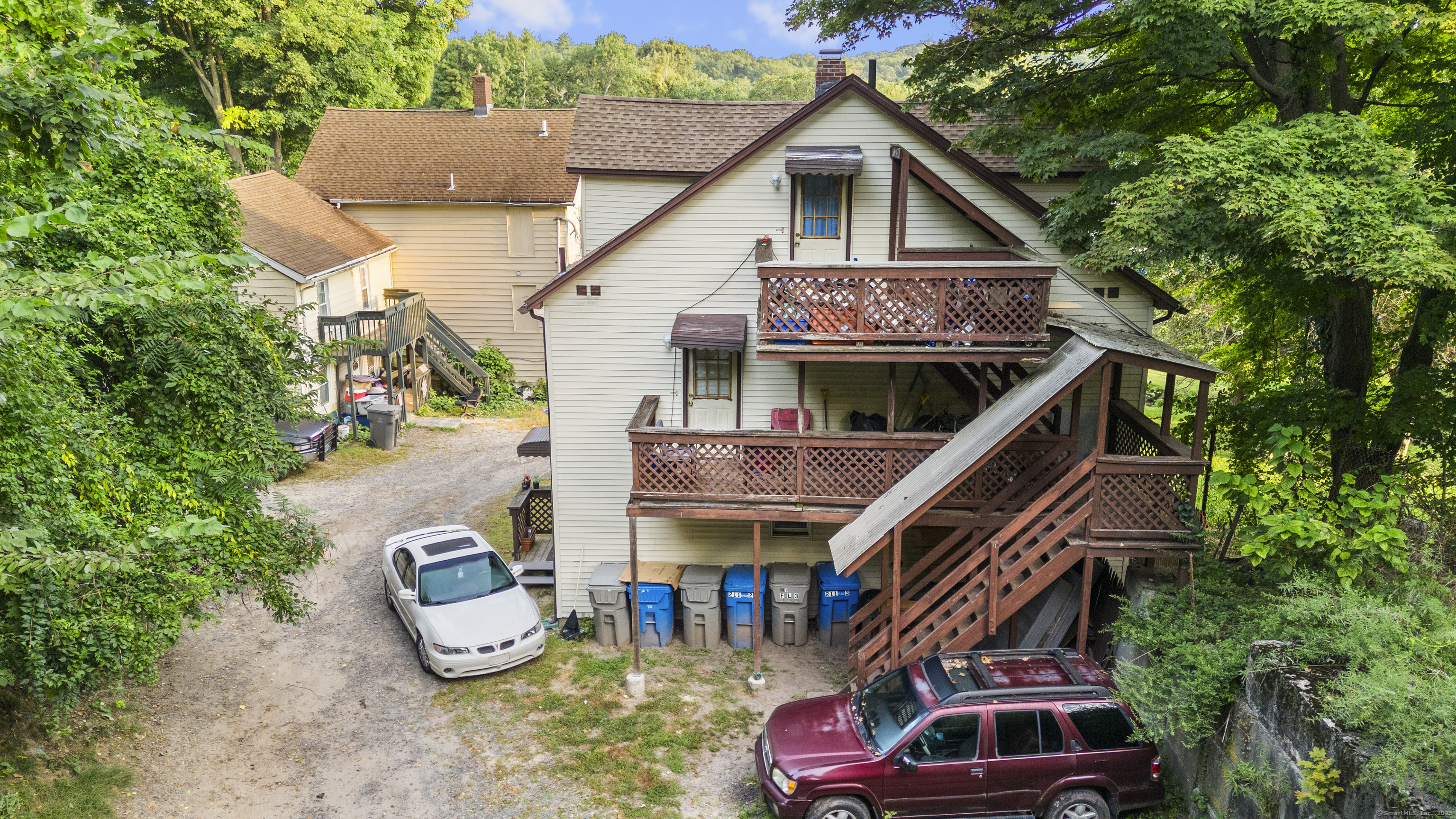 211 Park Street Property Photo 6