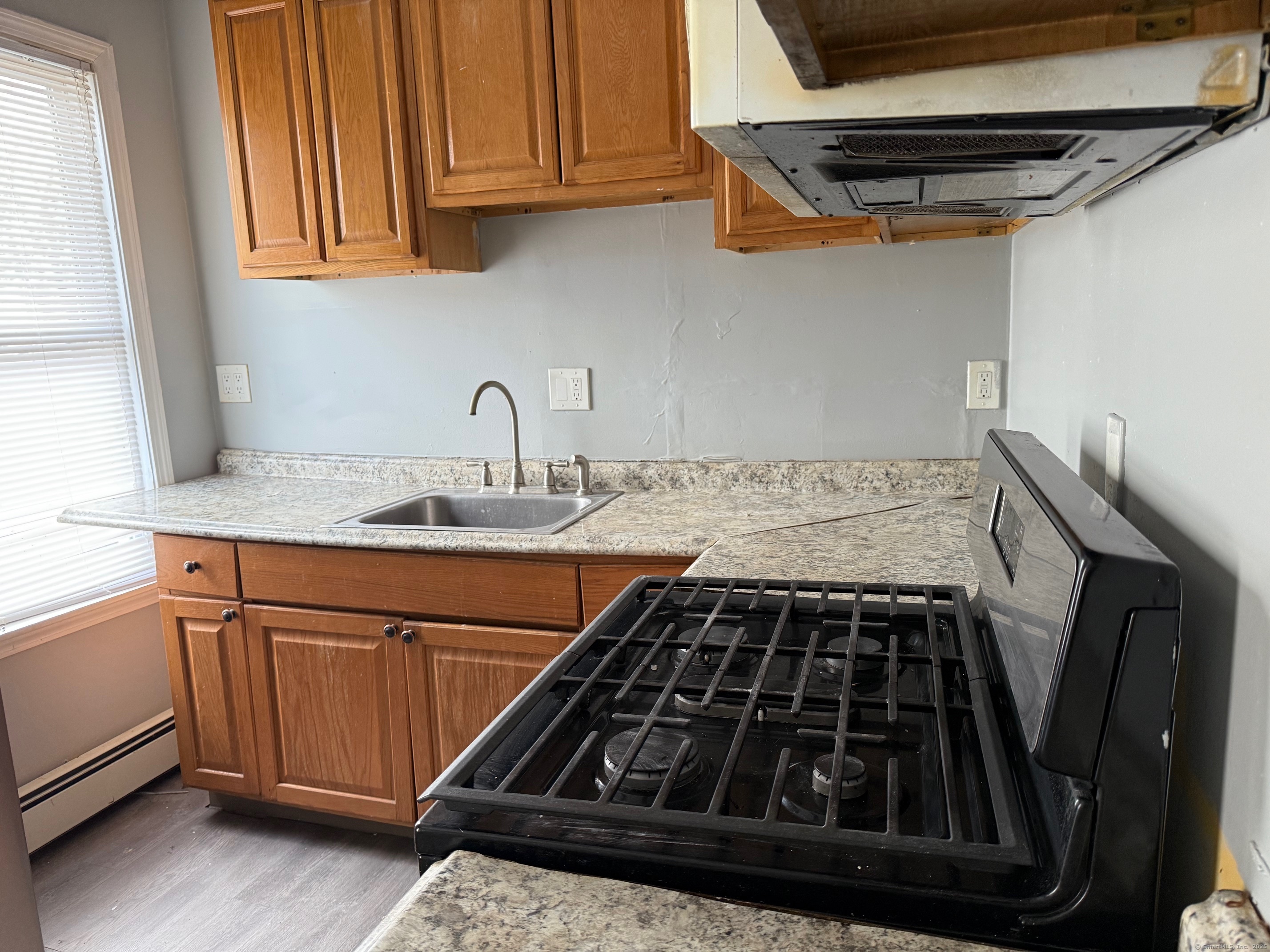 652 Maple Street Property Photo 7