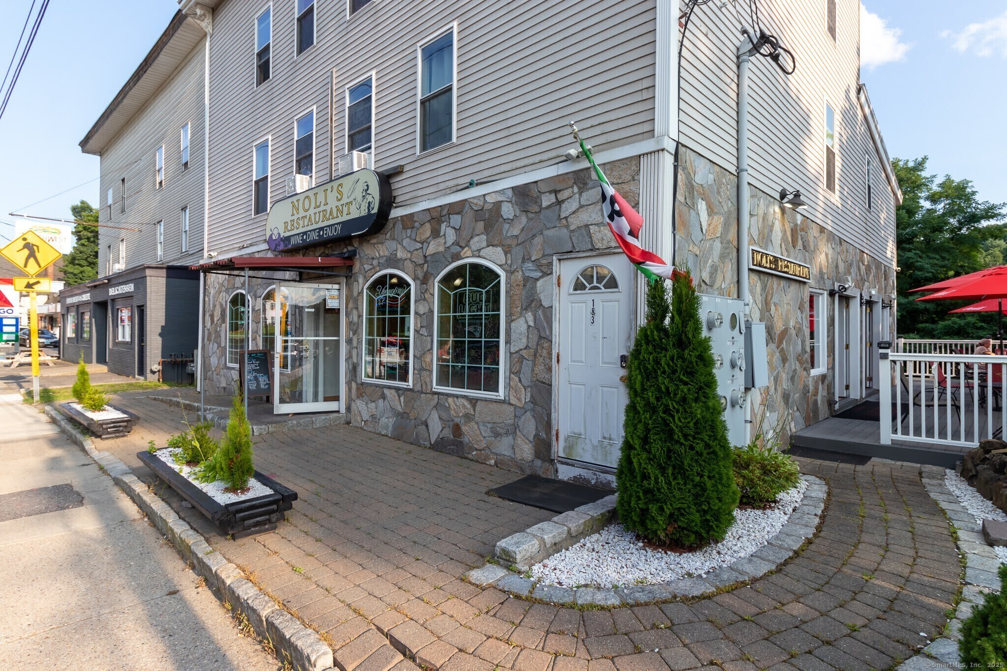 175 Main Street Property Photo 3