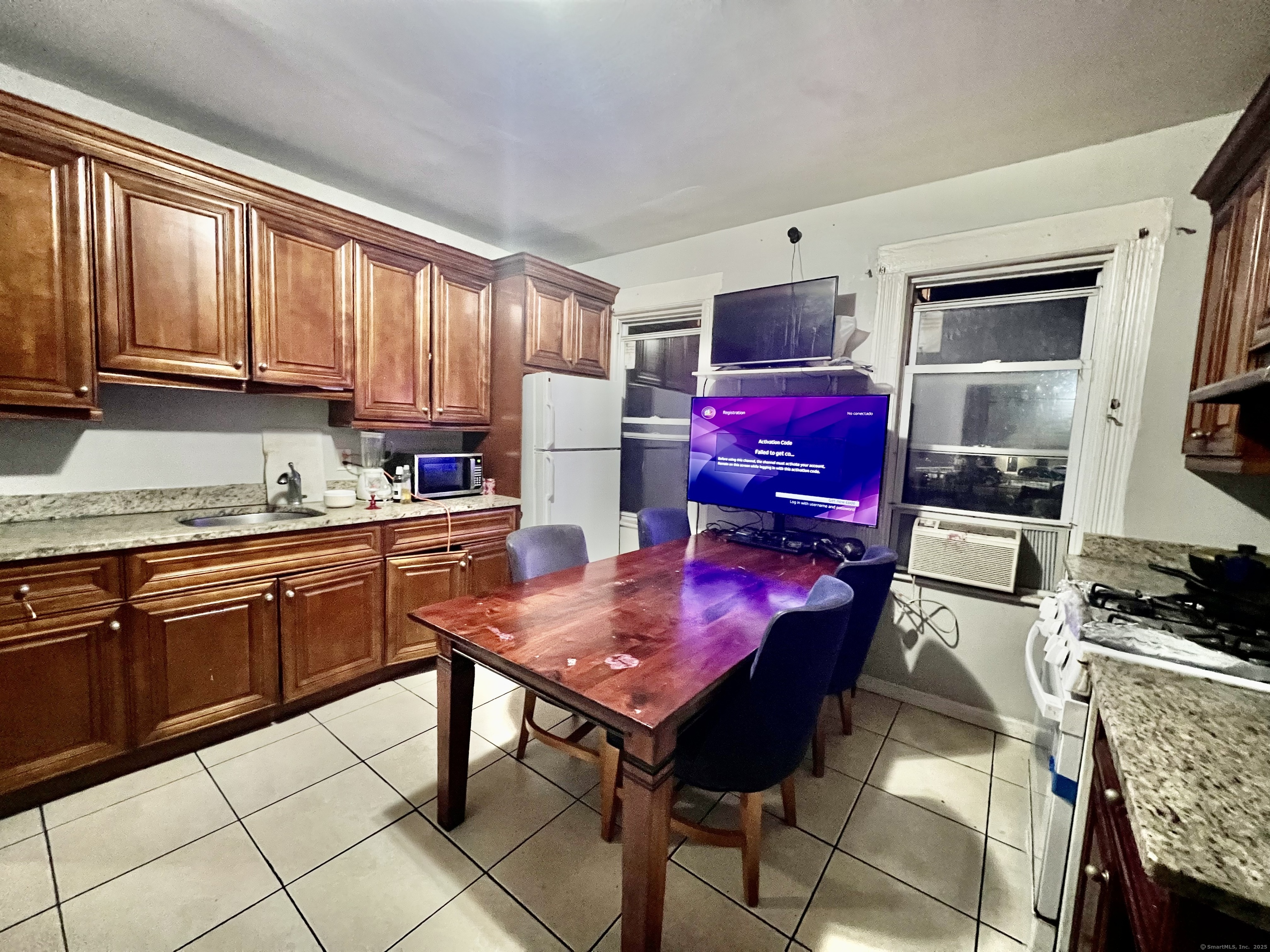 130 132 134 136 Center Street Property Photo 4