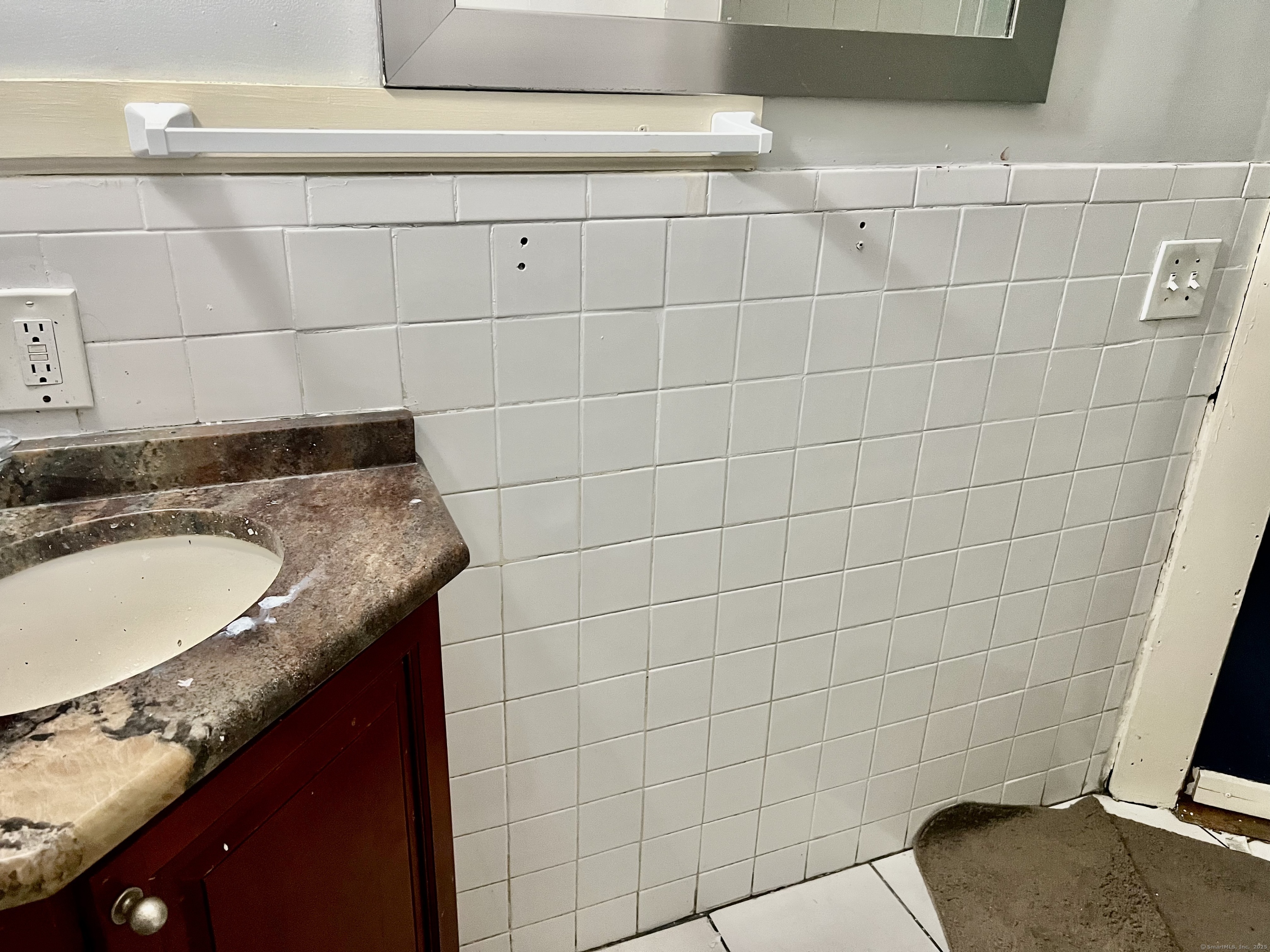 130 132 134 136 Center Street Property Photo 24