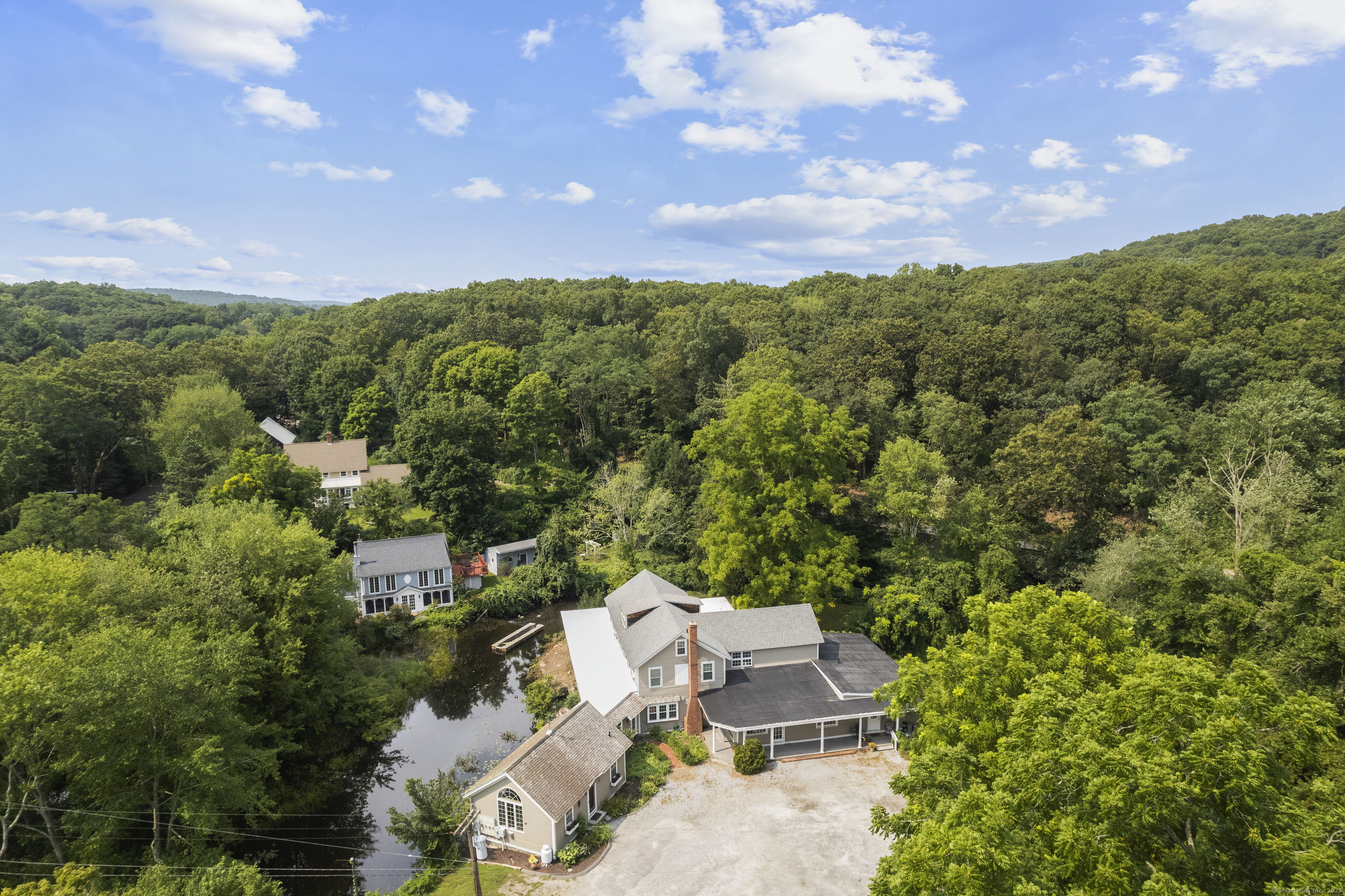 33 Deep River Road Property Photo 4