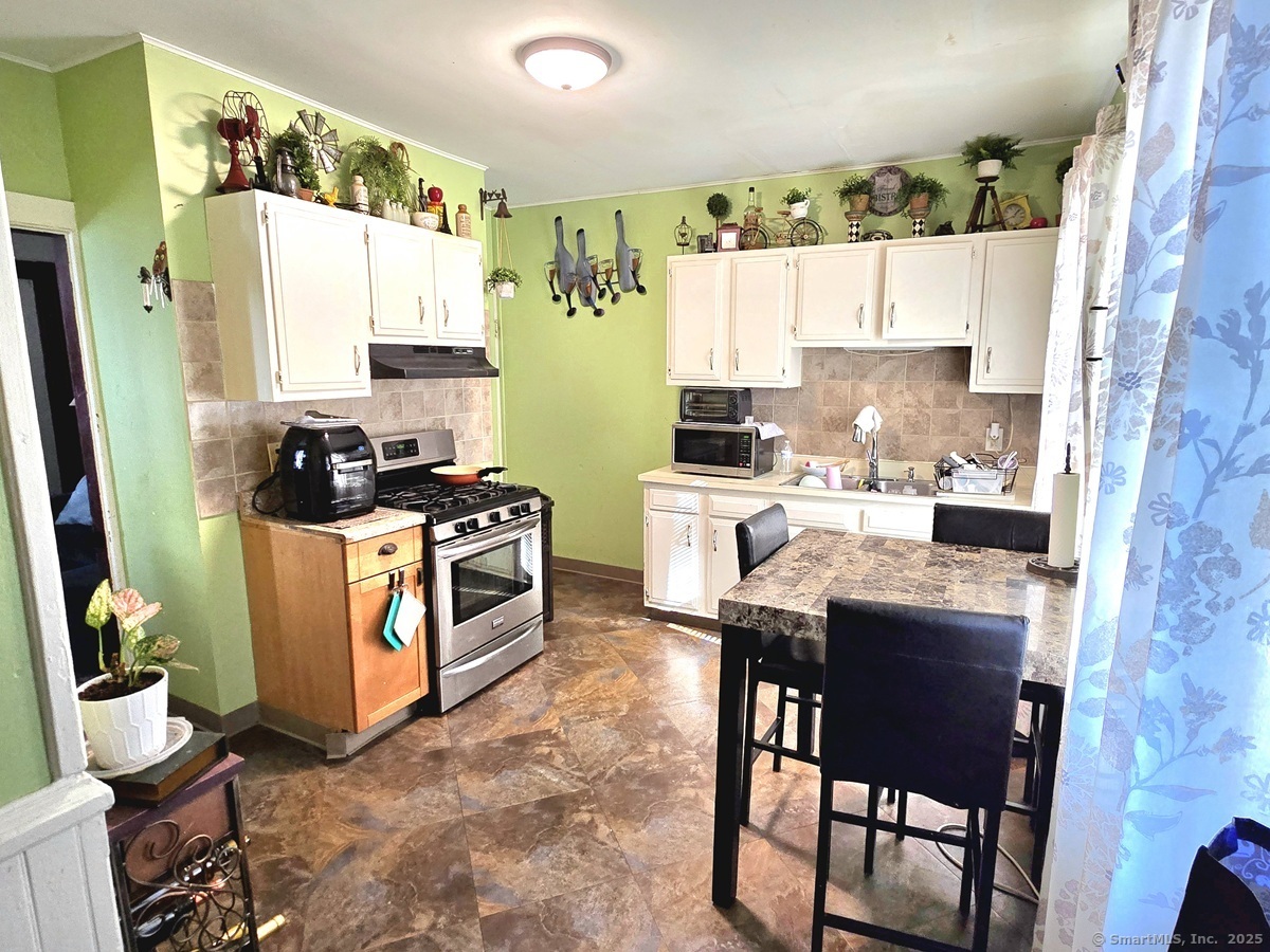 10-12 Clarkson Street Property Photo 2