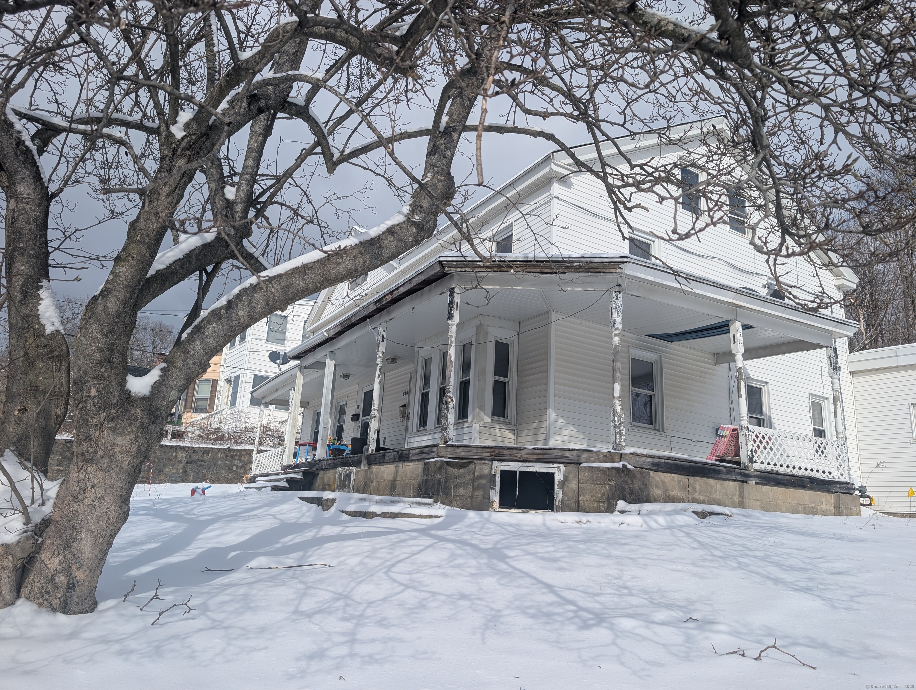 830 Main Street Property Photo 1