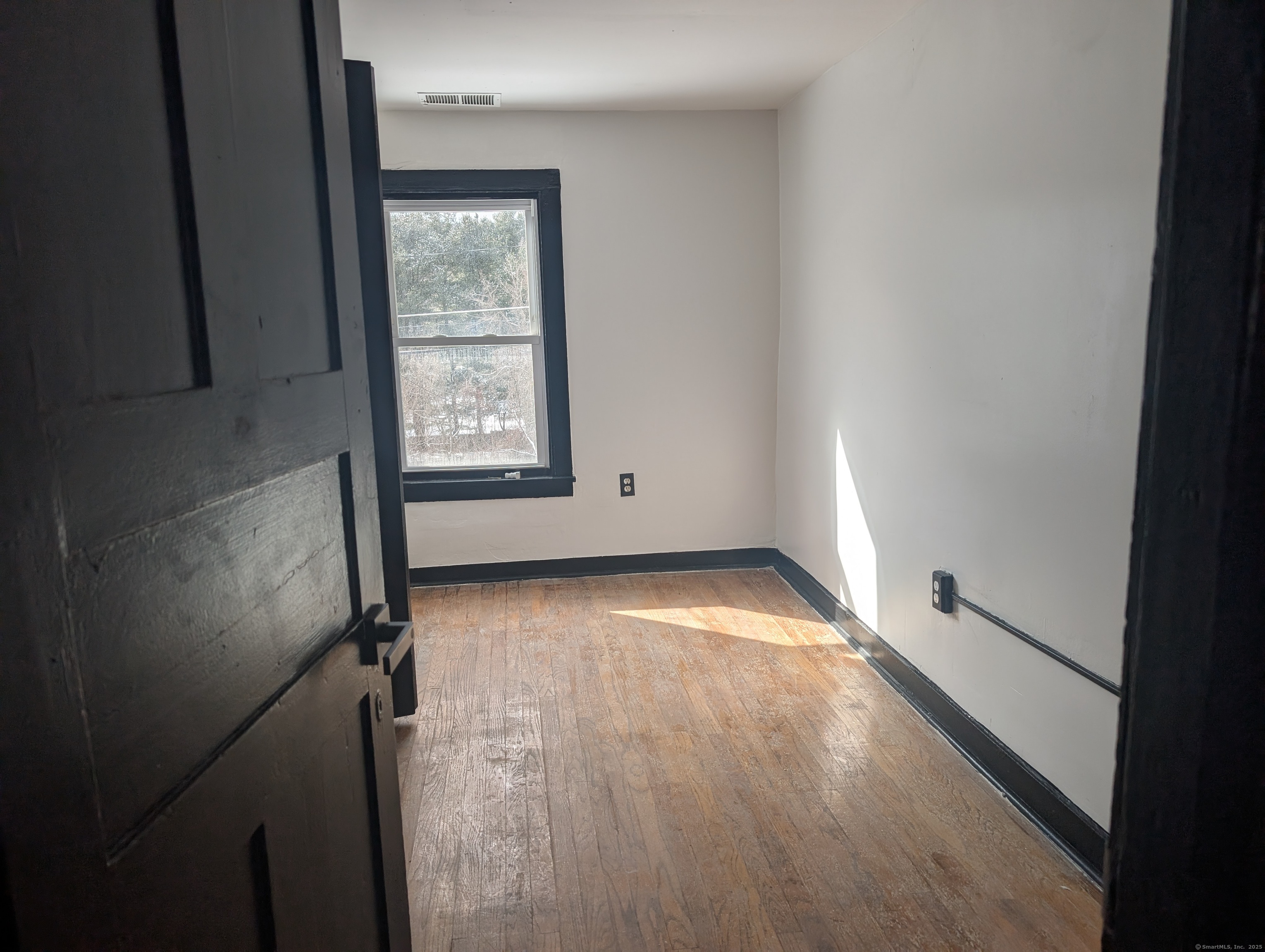 830 Main Street Property Photo 7