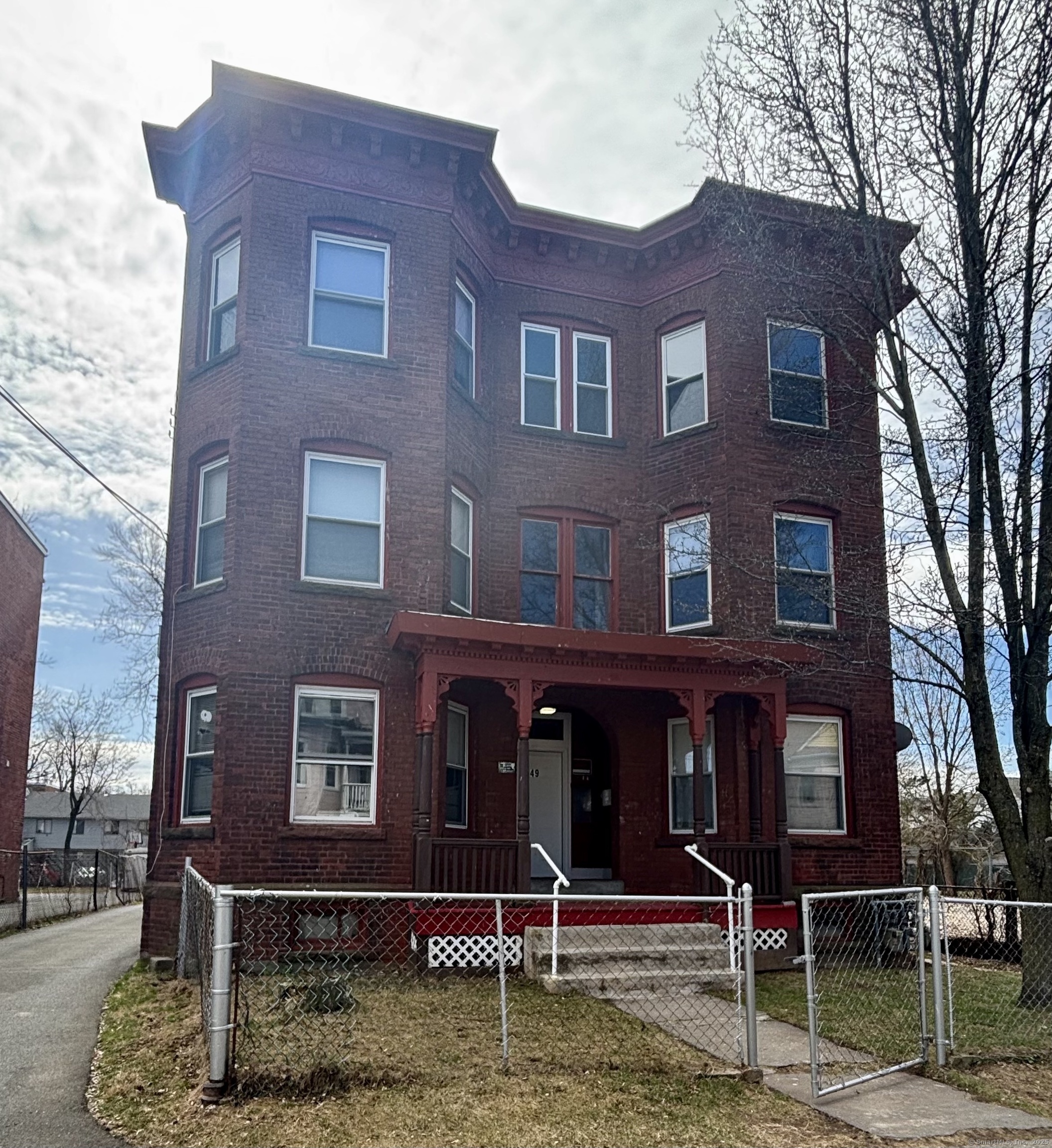 49 Benton Street Property Photo 1