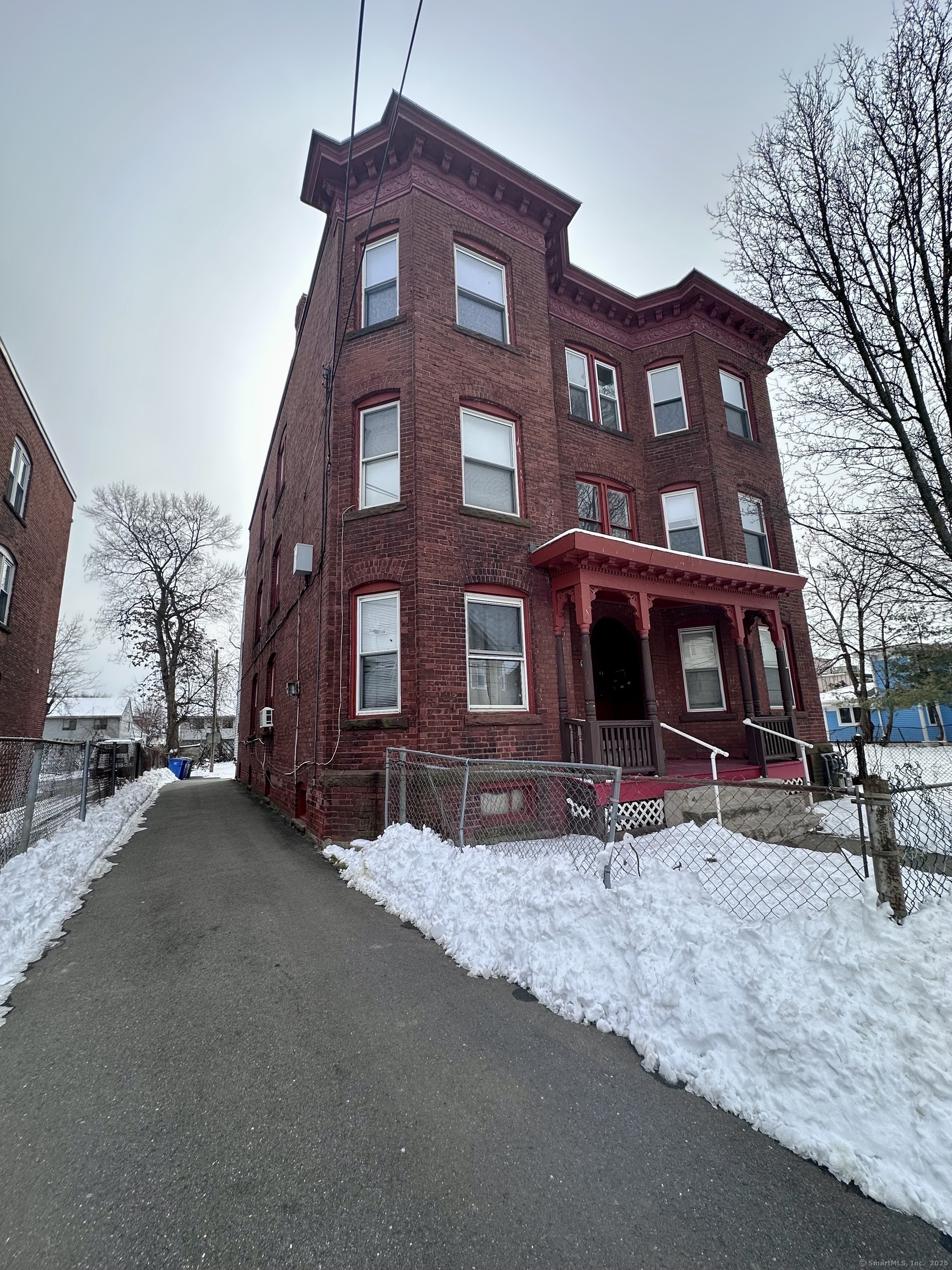49 Benton Street Property Photo 2