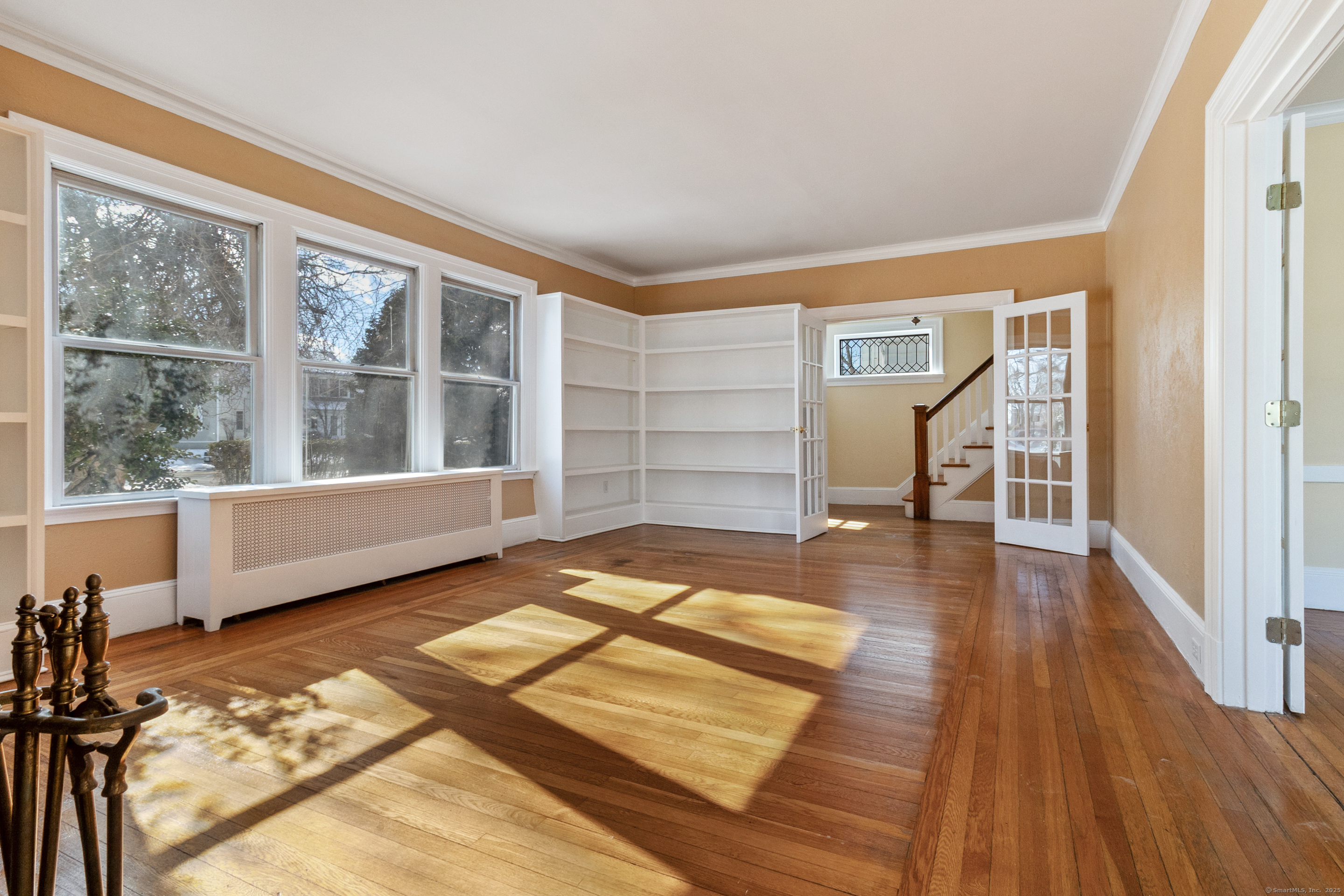 240 Central Avenue Property Photo 6