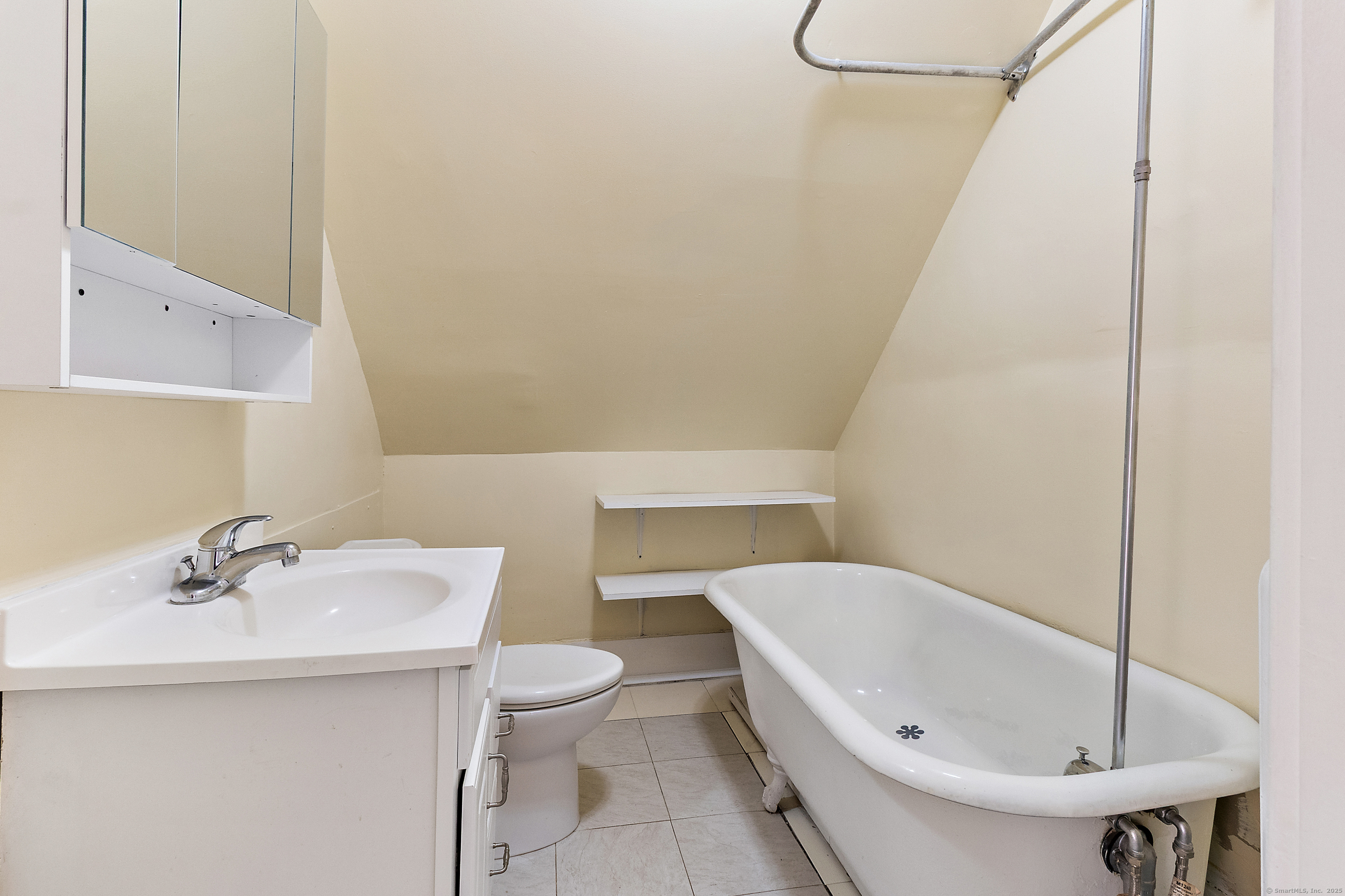 240 Central Avenue Property Photo 15