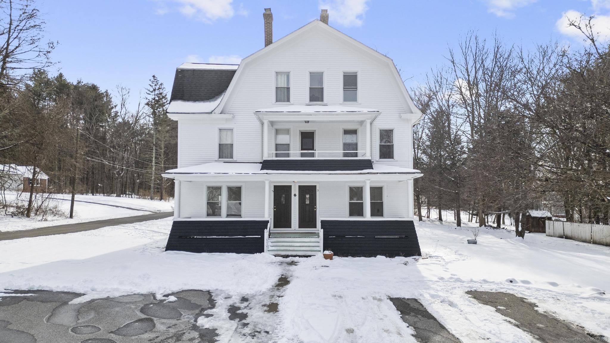 8 Center Street Property Photo 1