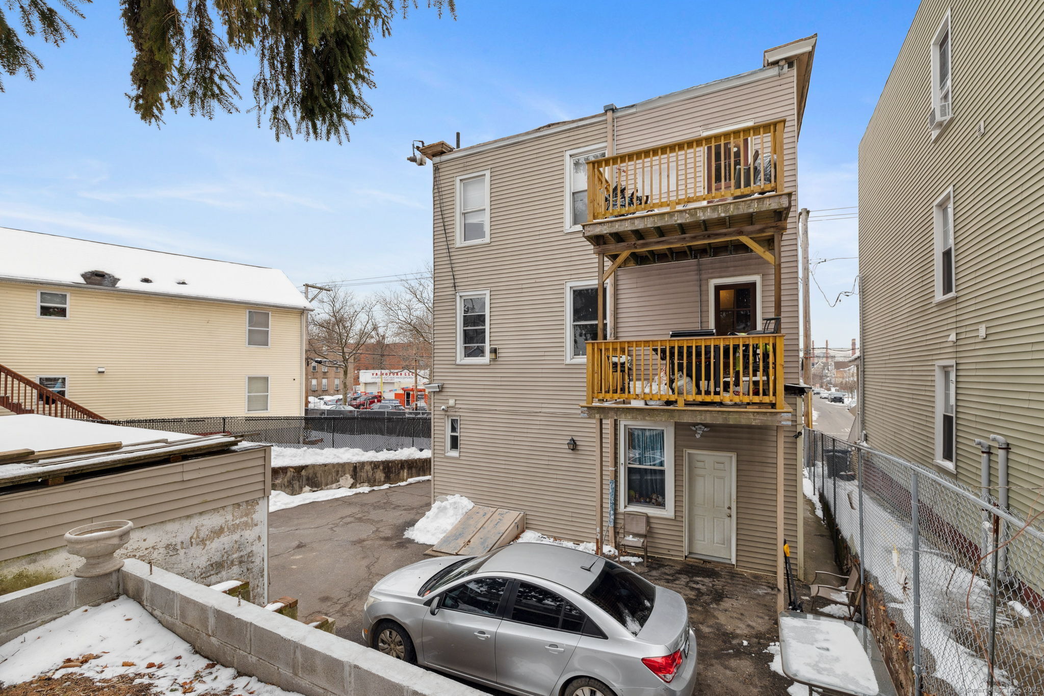 241 Ferry Street Property Photo 8
