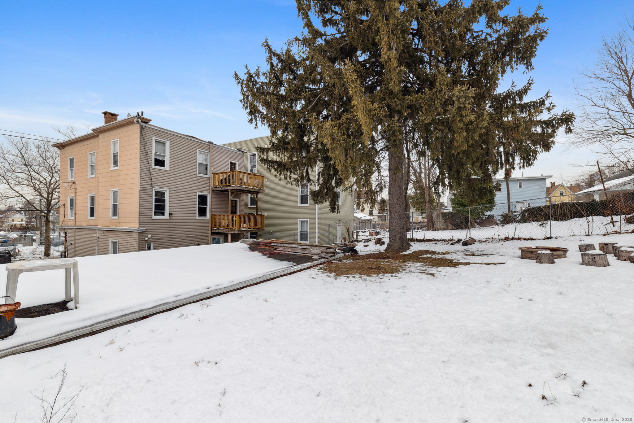 241 Ferry Street Property Photo 11