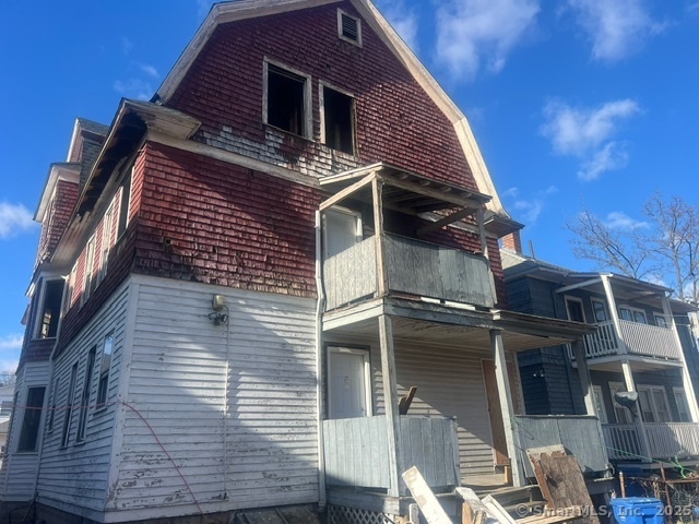66-68 Adams Street Property Photo 4