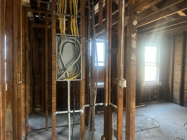 66-68 Adams Street Property Photo 9