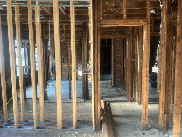 66-68 Adams Street Property Photo 16
