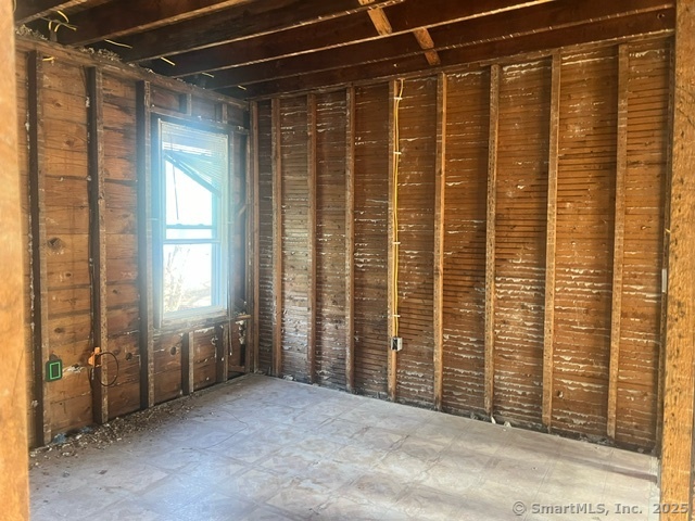 66-68 Adams Street Property Photo 18