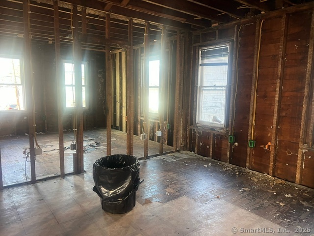 66-68 Adams Street Property Photo 19