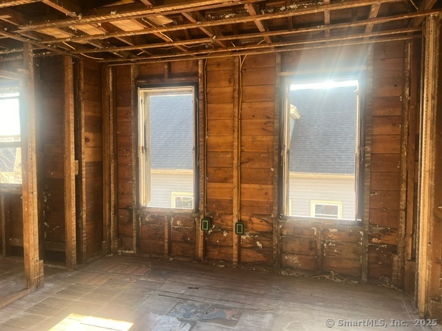 66-68 Adams Street Property Photo 27