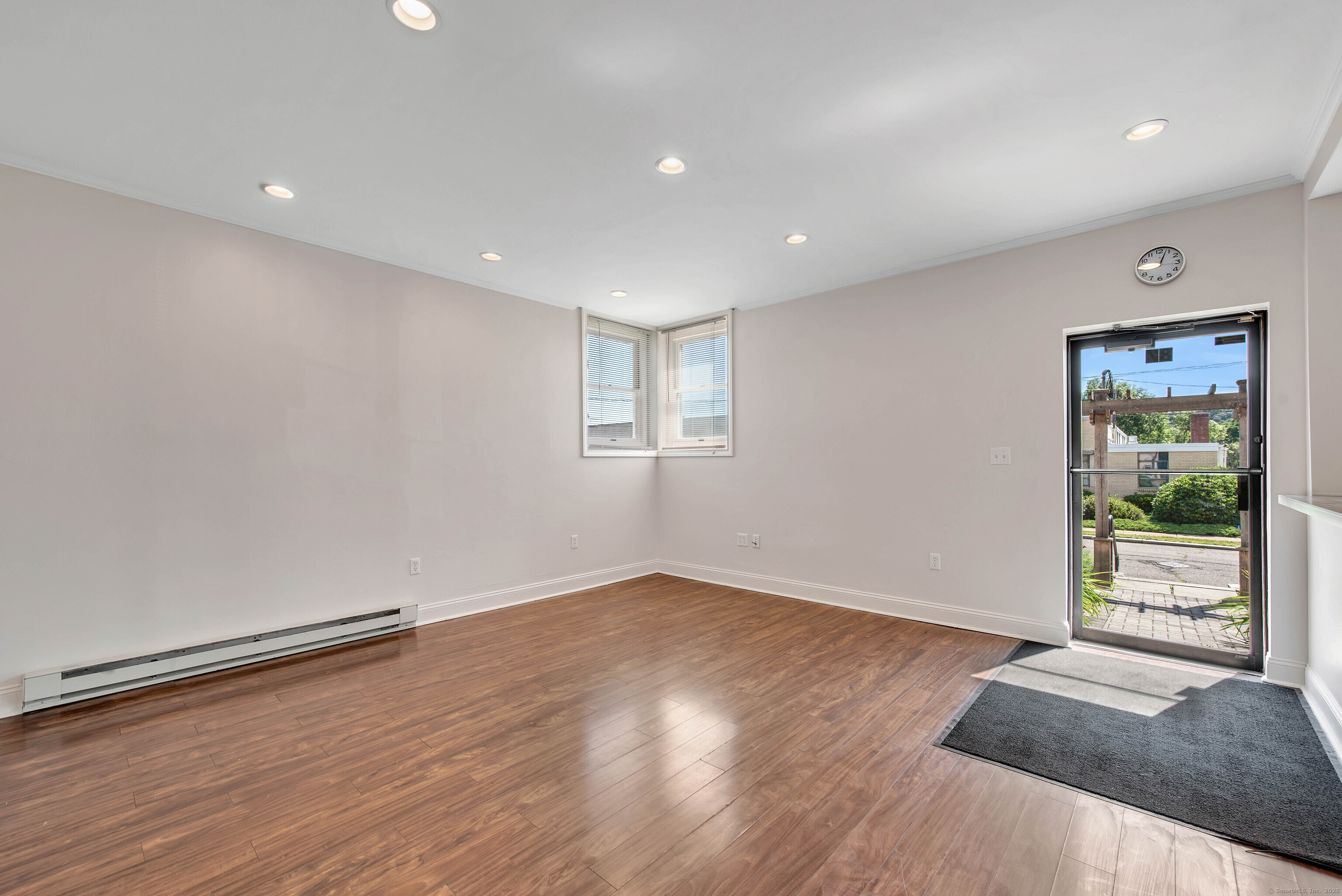 87 Custer Street Property Photo 7