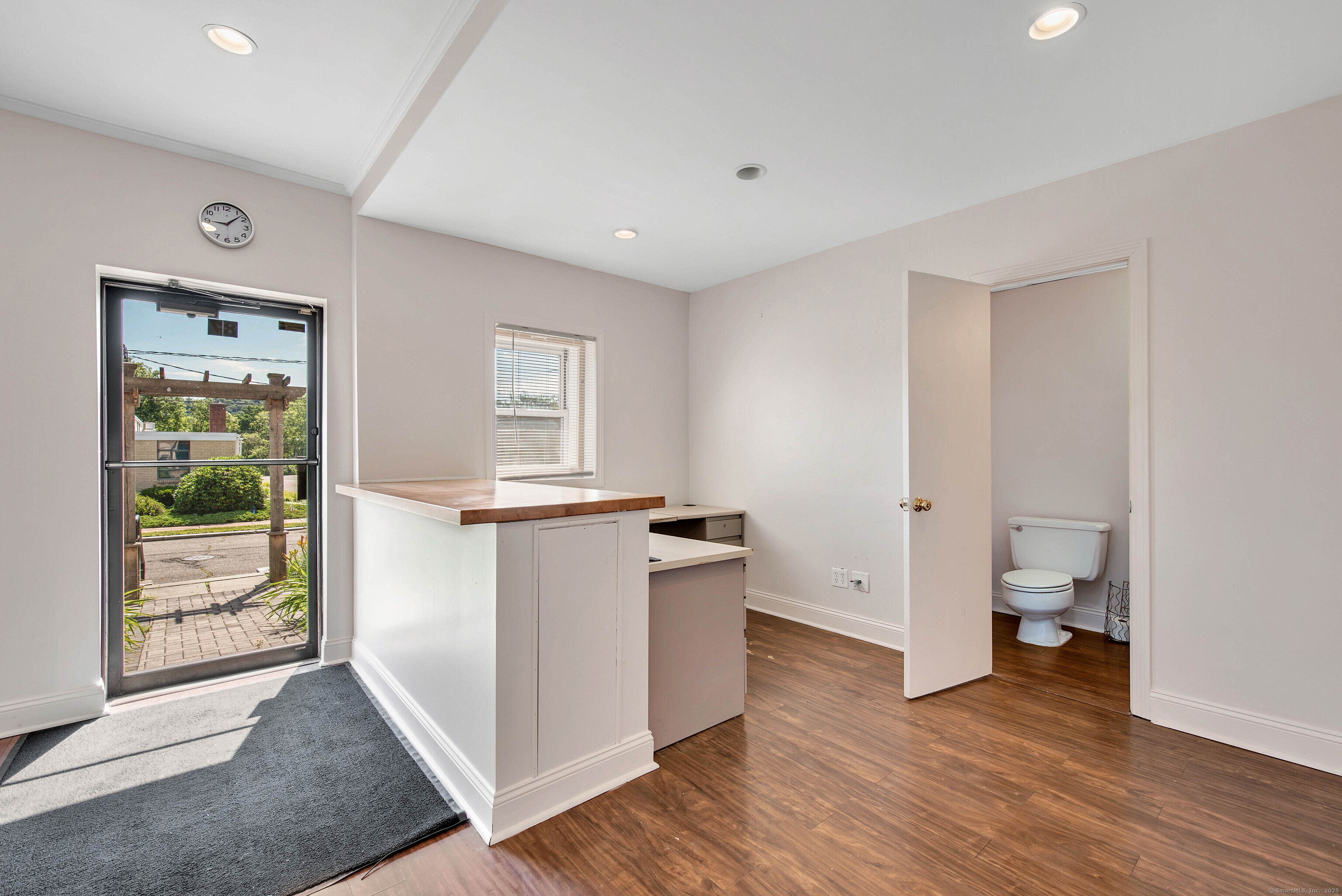 87 Custer Street Property Photo 10