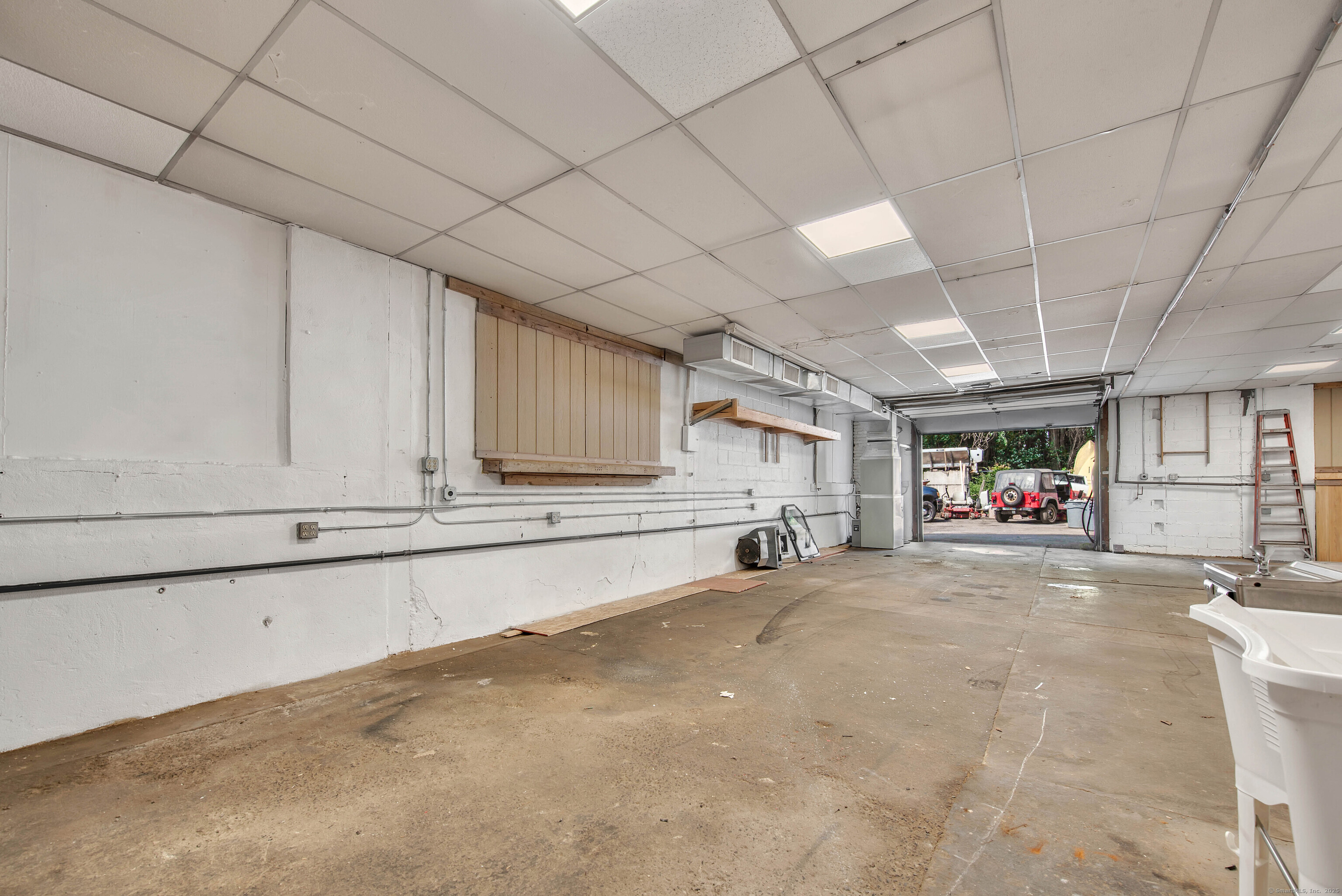 87 Custer Street Property Photo 17
