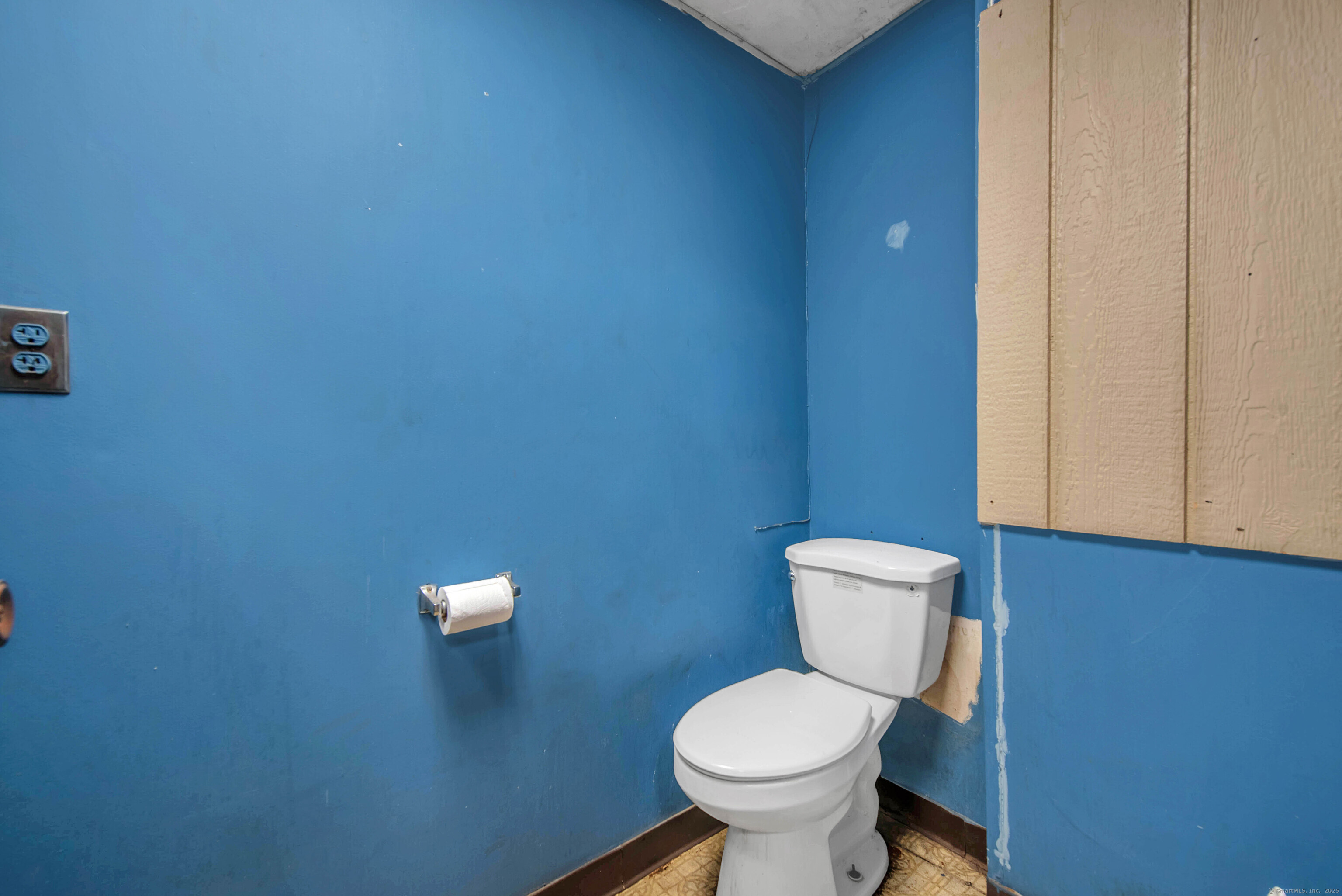 87 Custer Street Property Photo 21