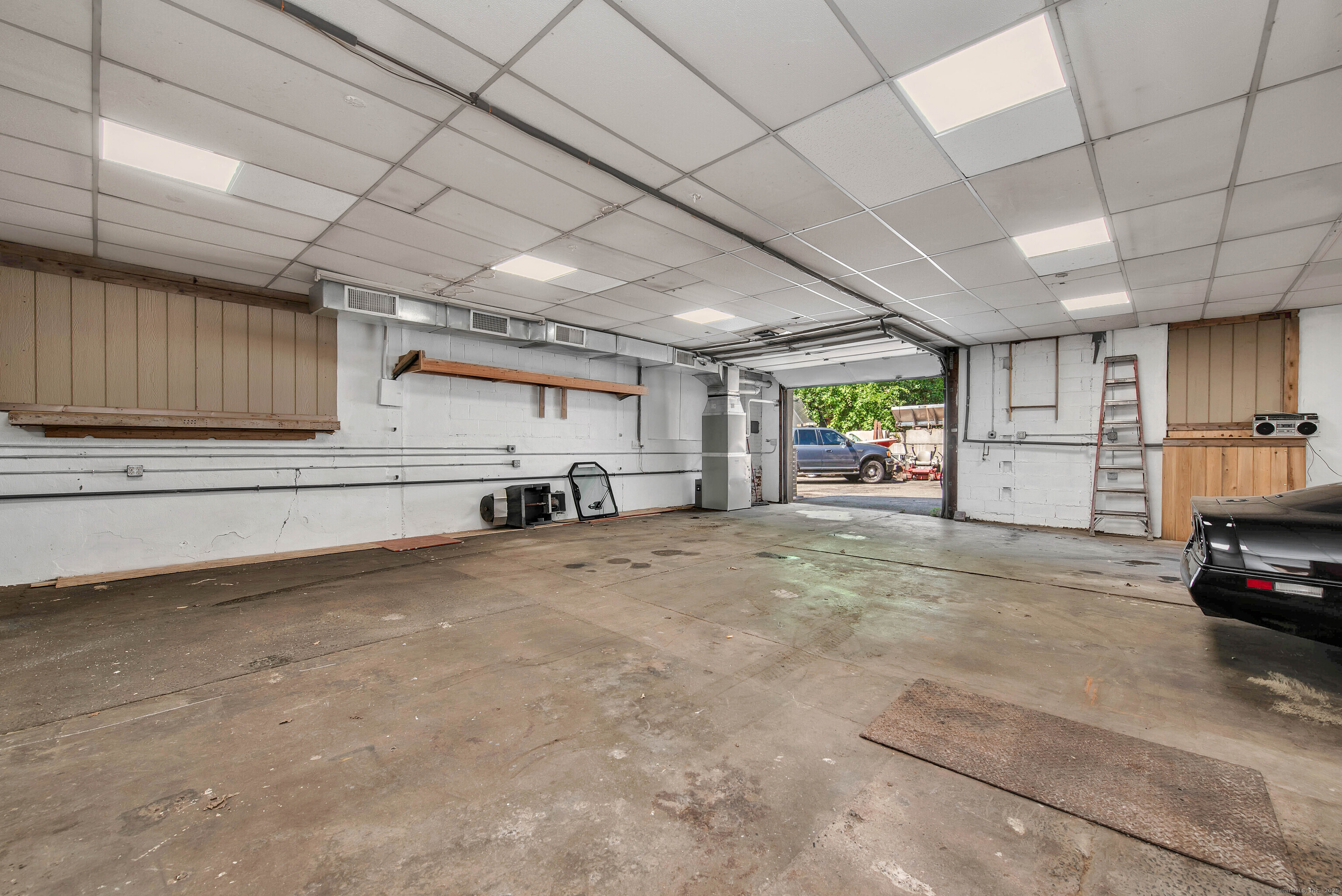 87 Custer Street Property Photo 22