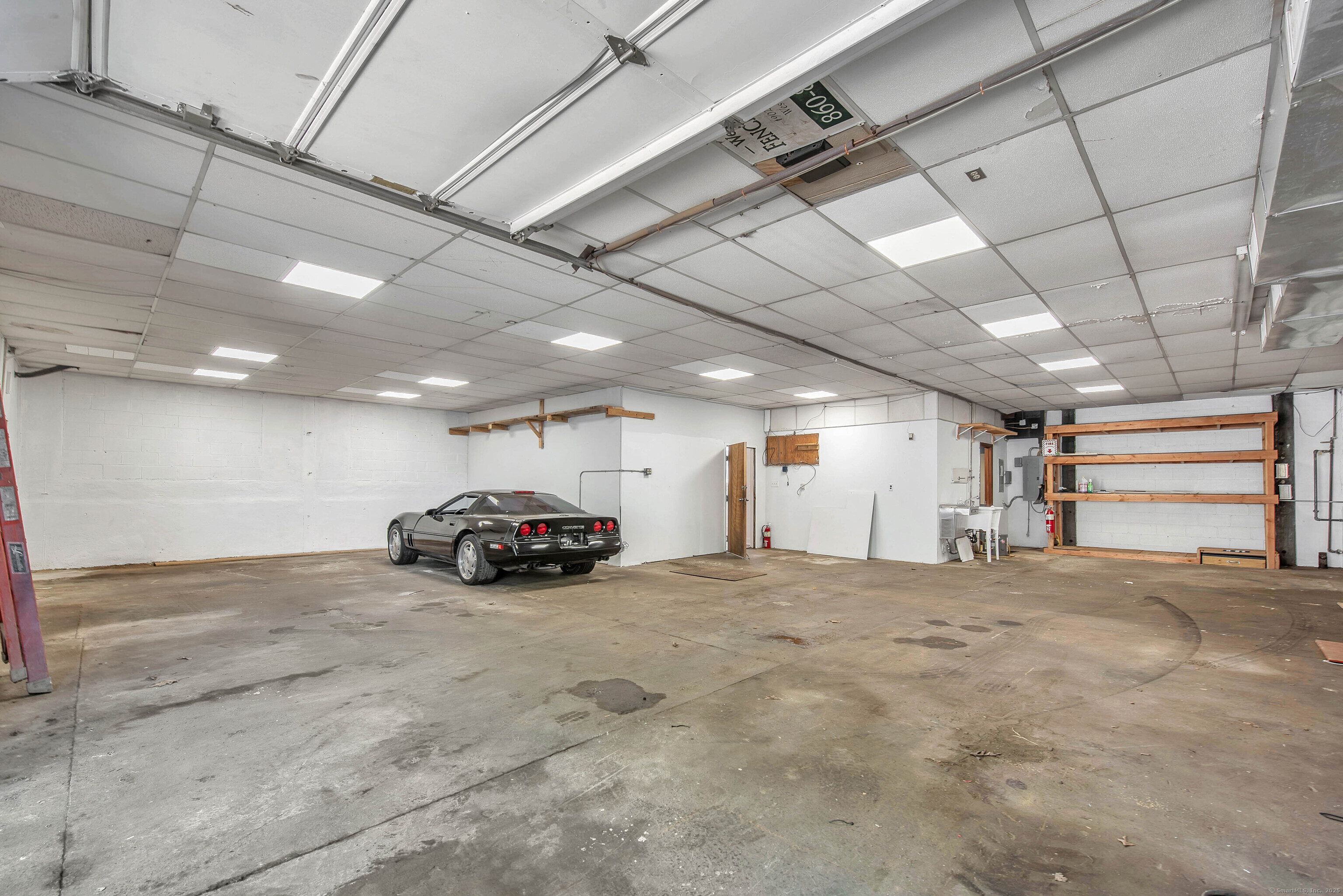 87 Custer Street Property Photo 23