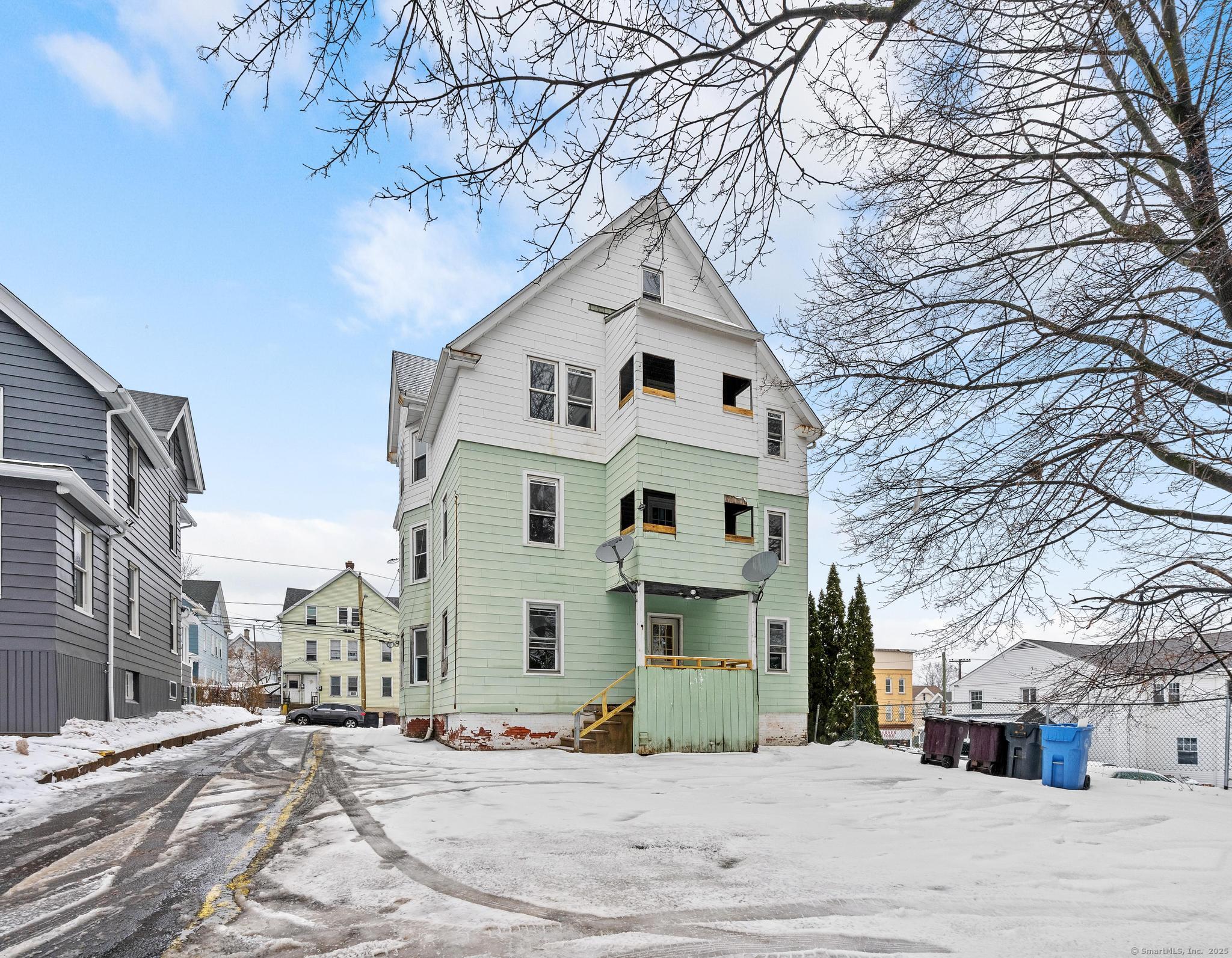 541 Church Street Property Photo 2