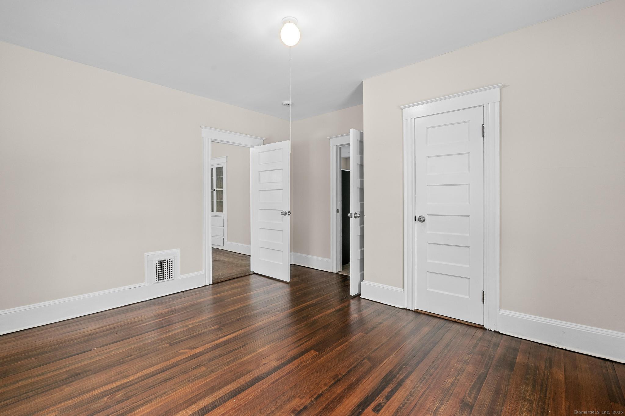 541 Church Street Property Photo 6