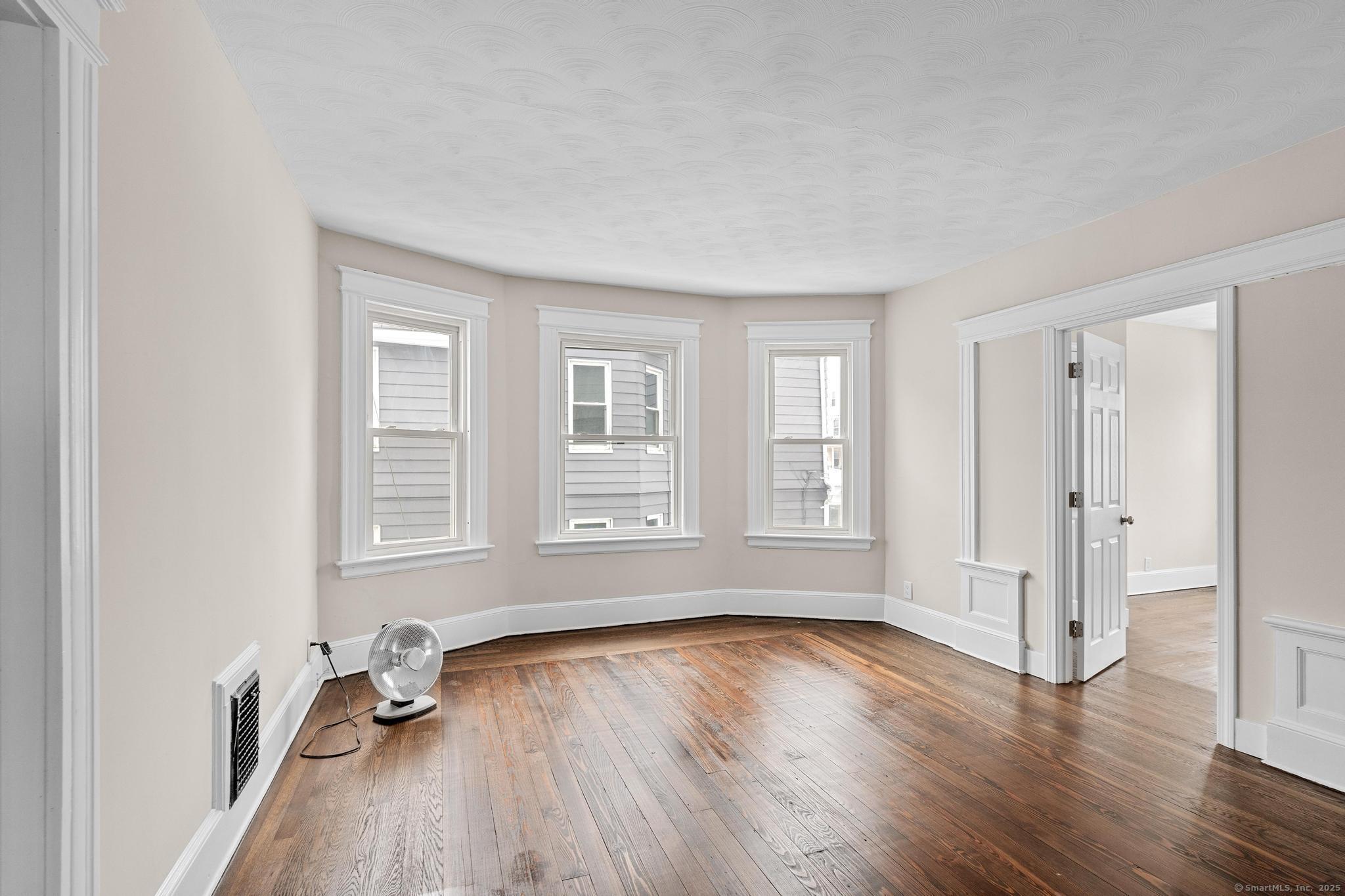 541 Church Street Property Photo 14