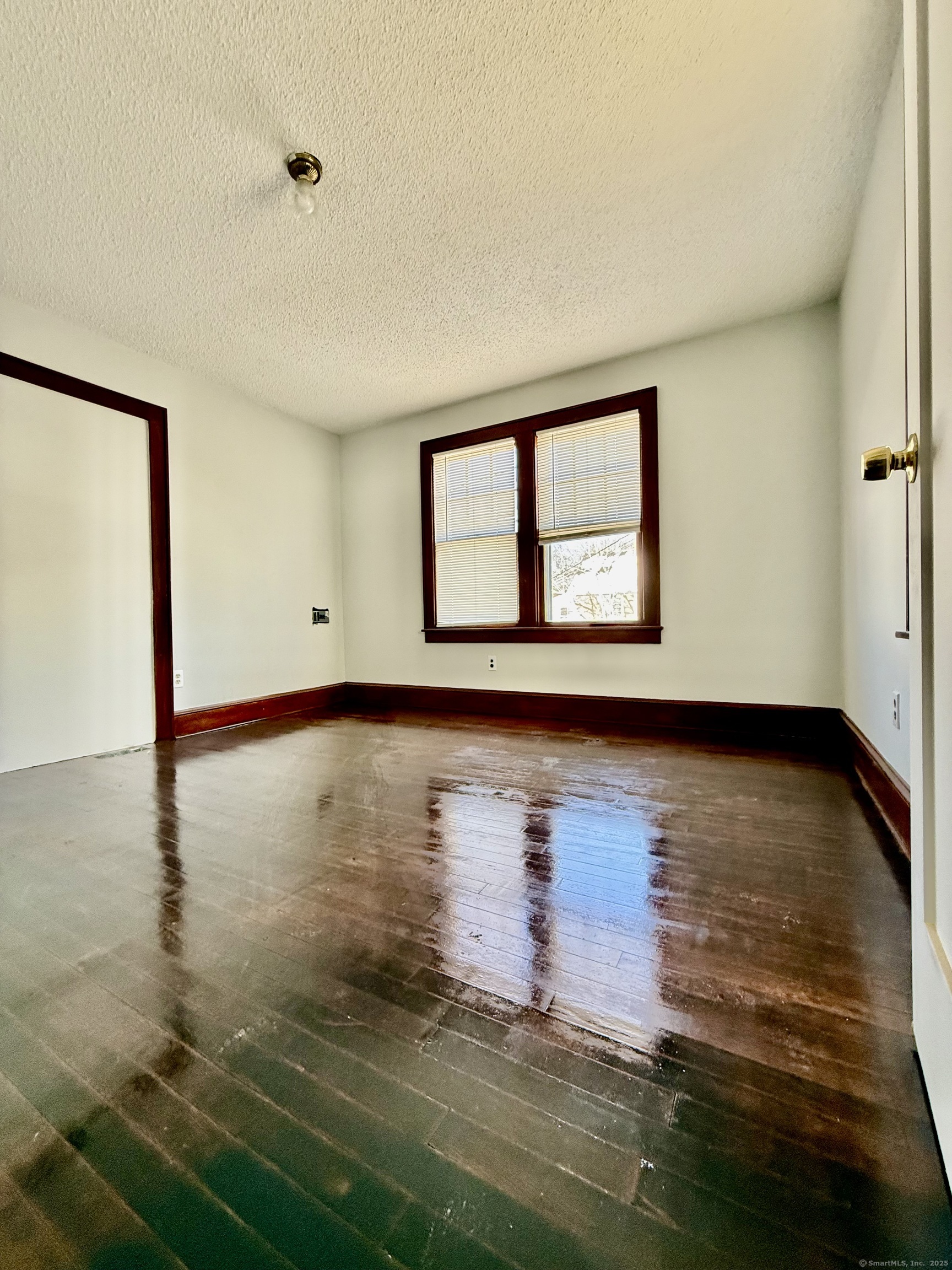 249 Yantic Street Property Photo 8