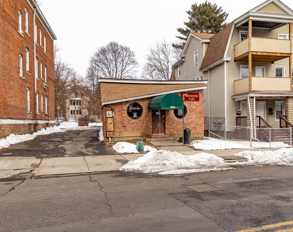 1084 Capitol Avenue Property Photo 23