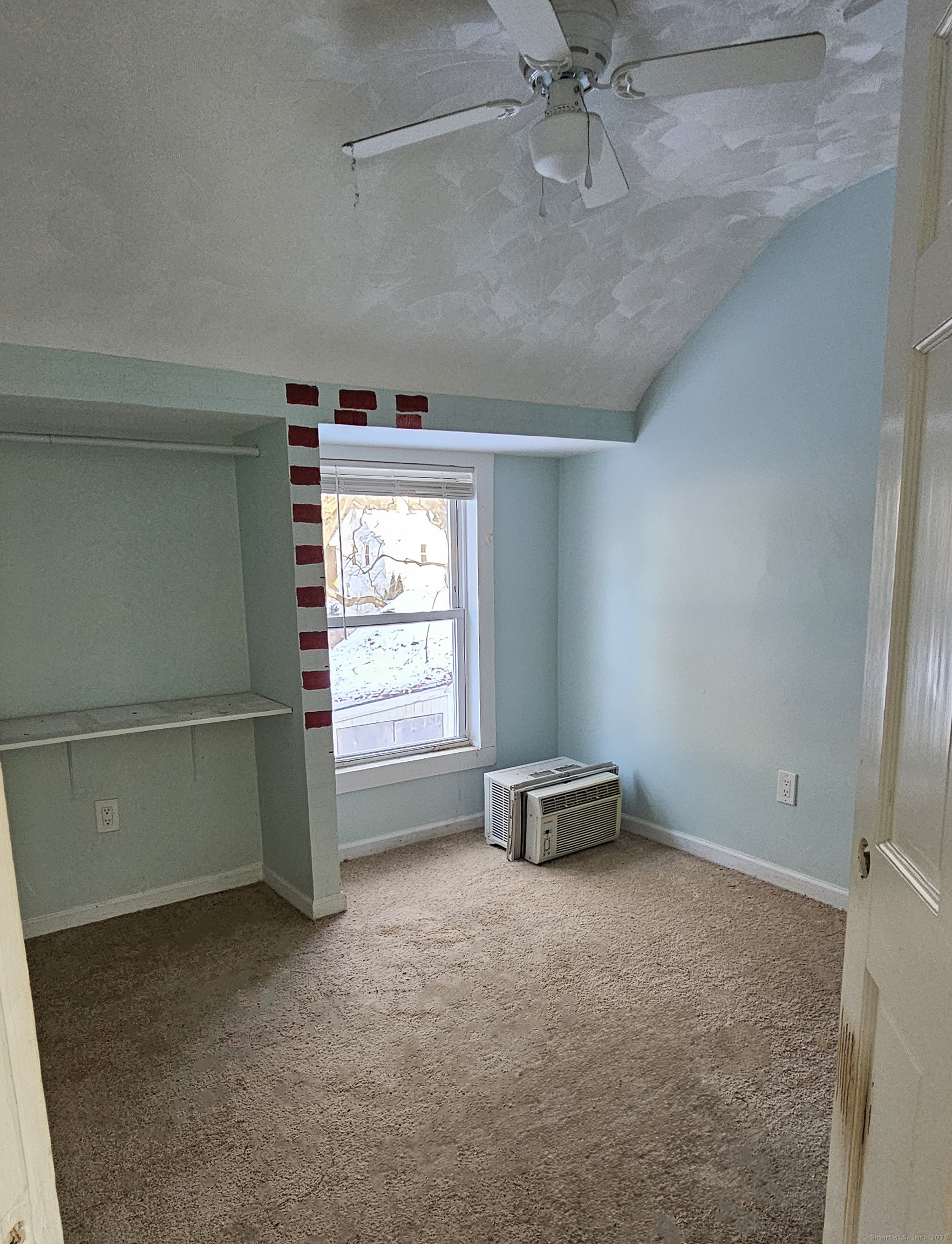 40 Boys Avenue Property Photo 4