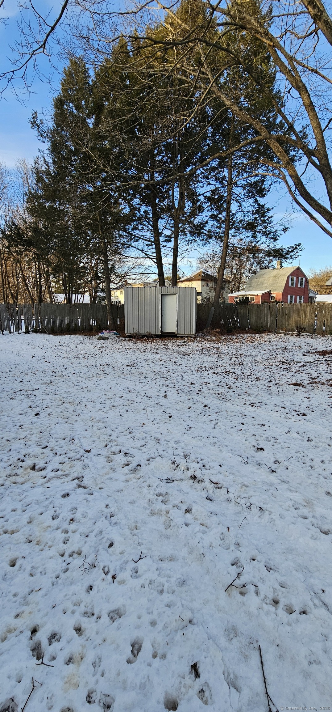 40 Boys Avenue Property Photo 8