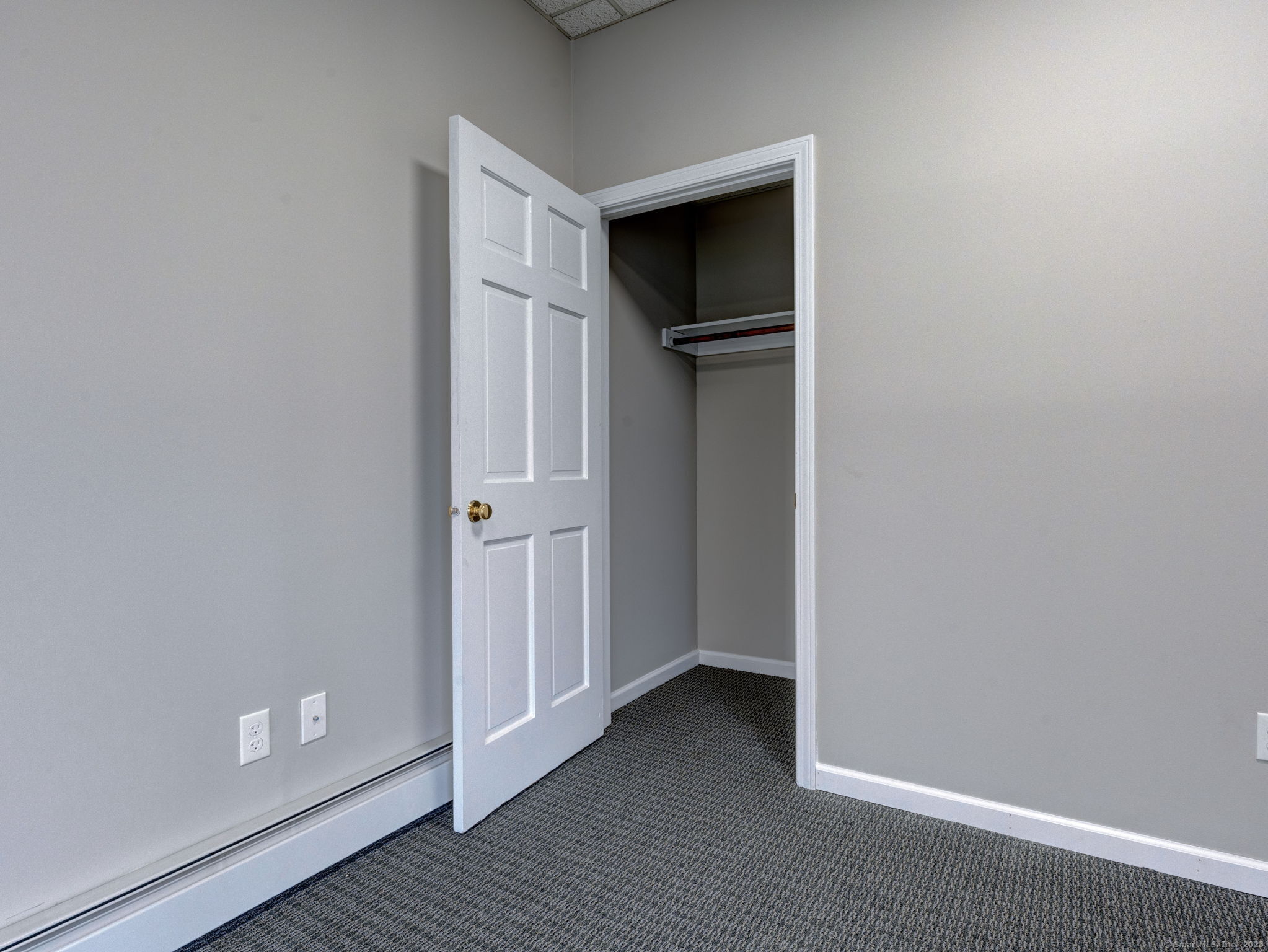 100 Queen 6 - C Street Property Photo 18