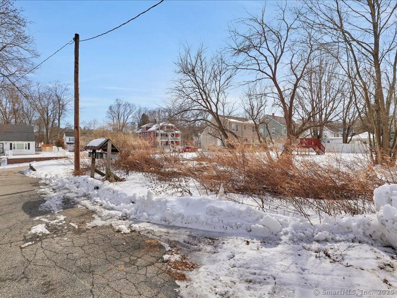 7 Park West Street Property Photo 9