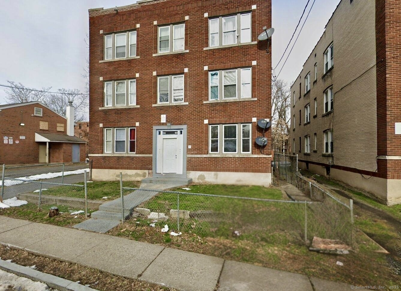 228 Mather Street Property Photo 4