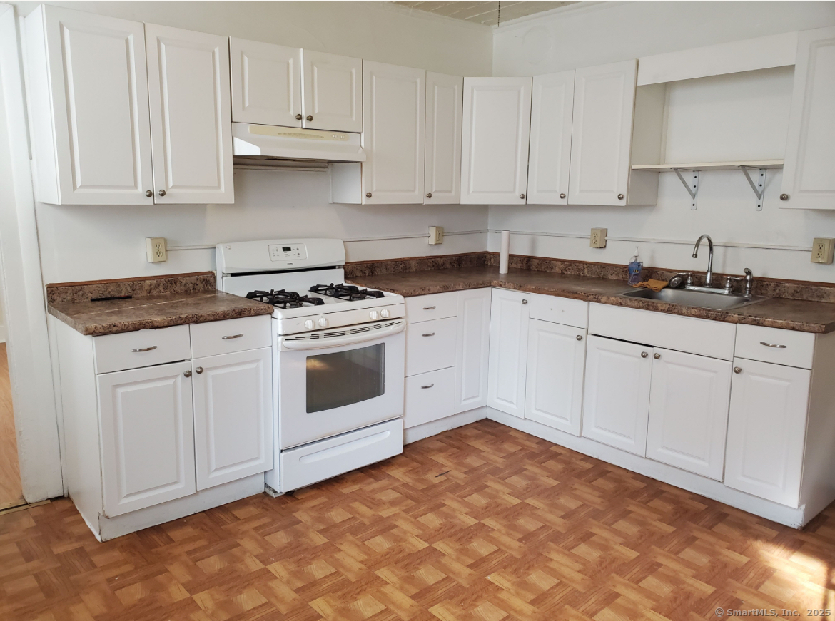 50 Beacon Street Property Photo 13
