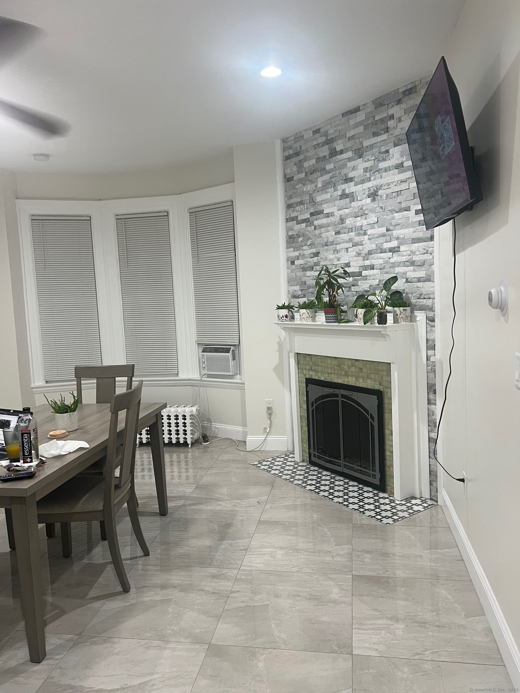 488 Prospect Avenue Property Photo 2